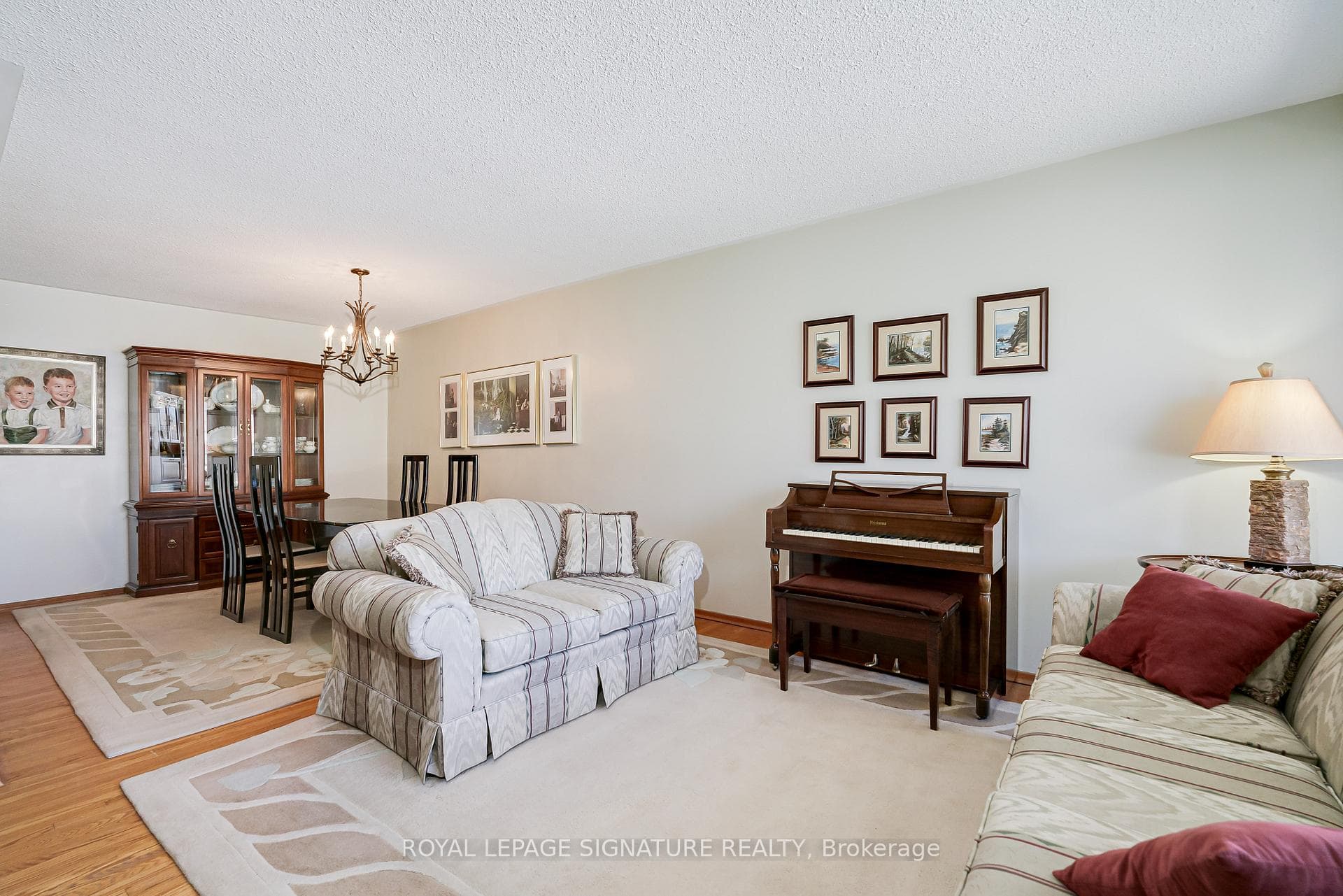 44 Harrington Crescent photo 6
