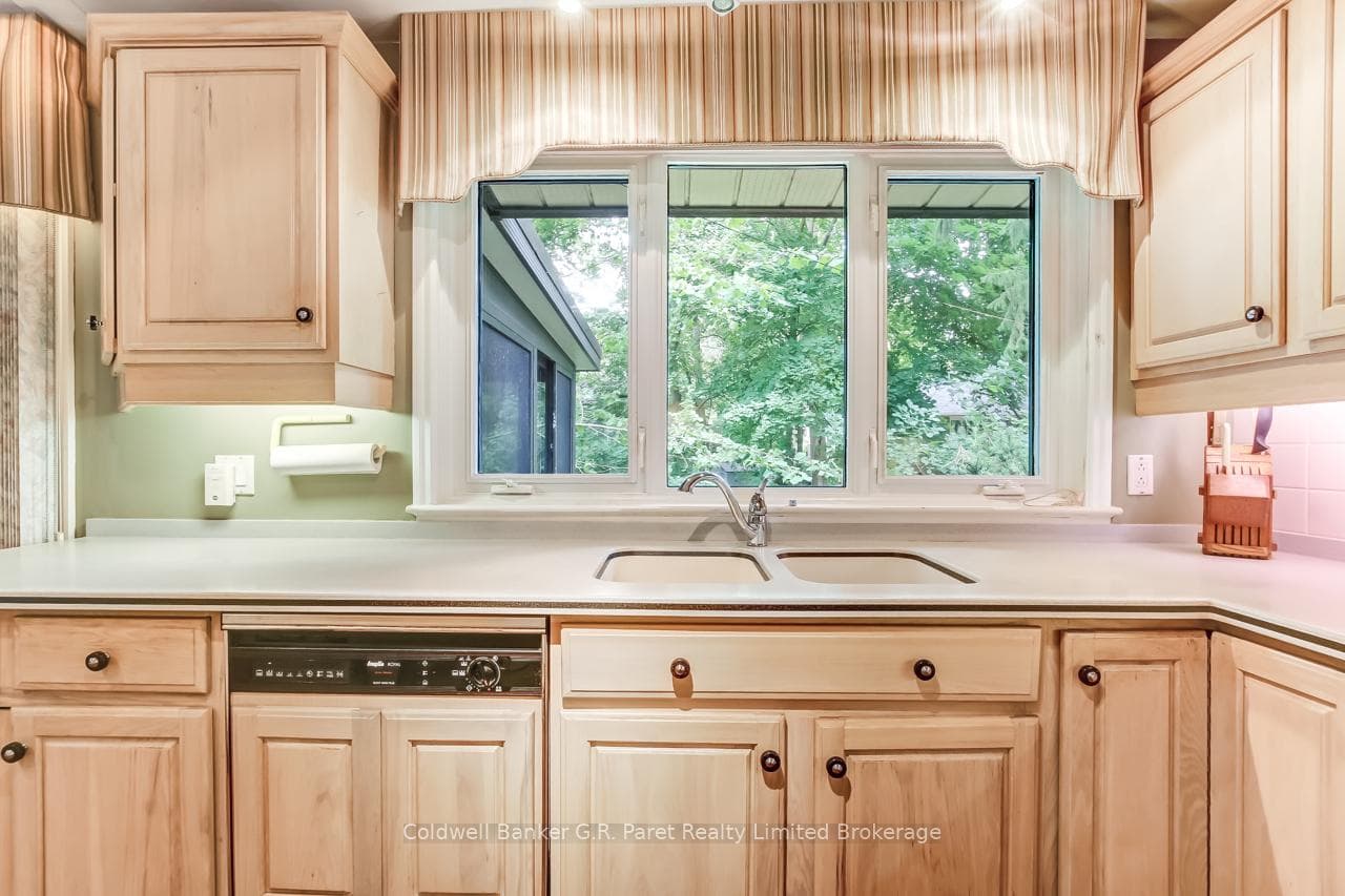 7 & 9 Lisgar Court photo 12