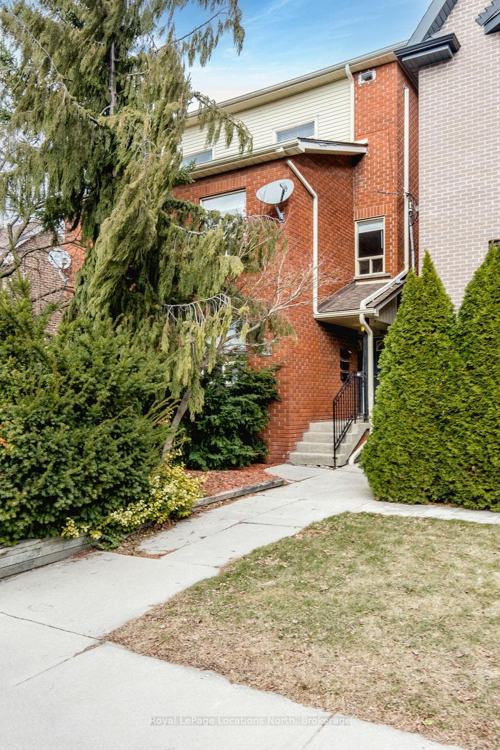 191 Earlscourt Avenue photo 2