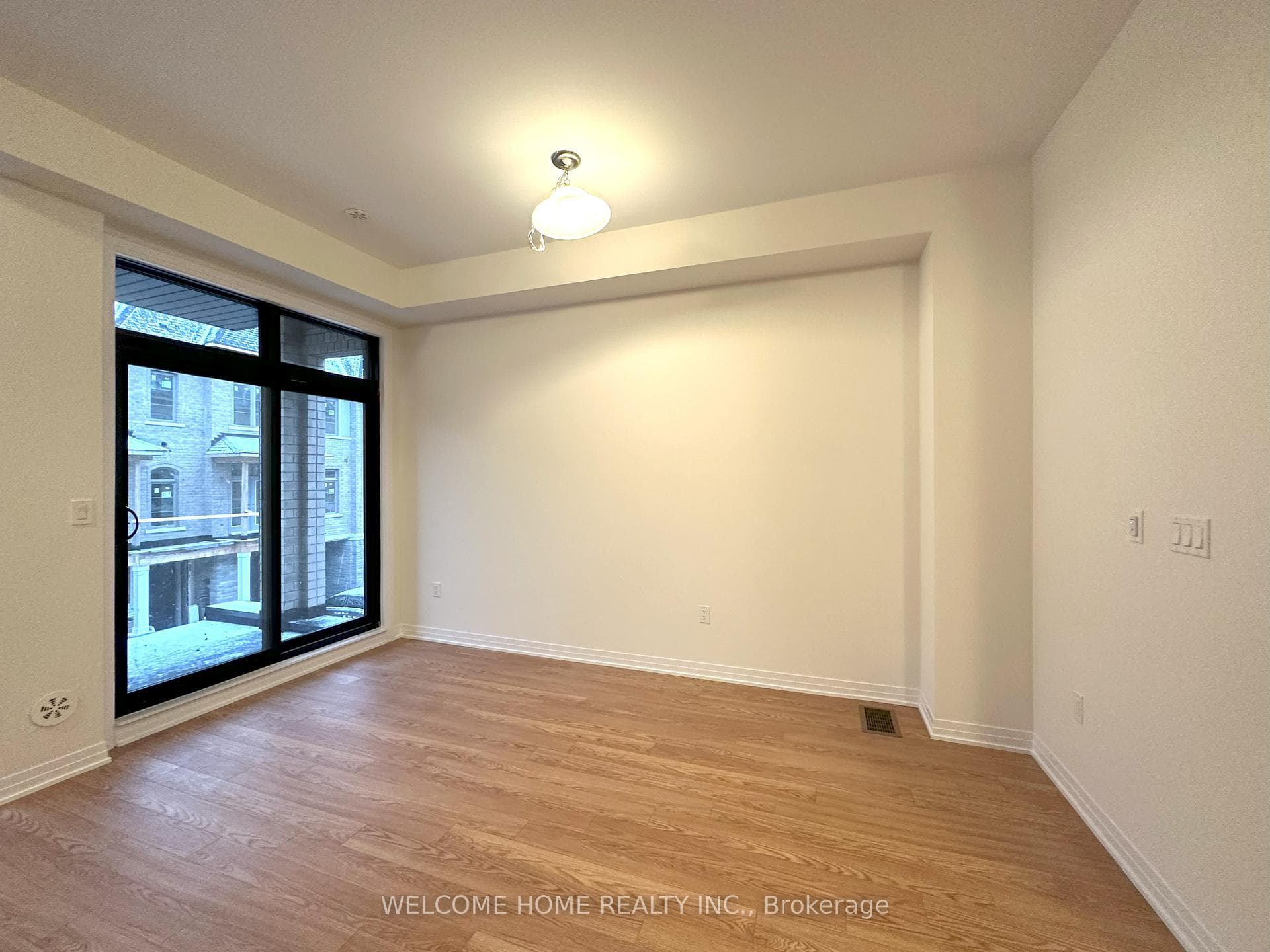 78 De La Roche Drive photo 7