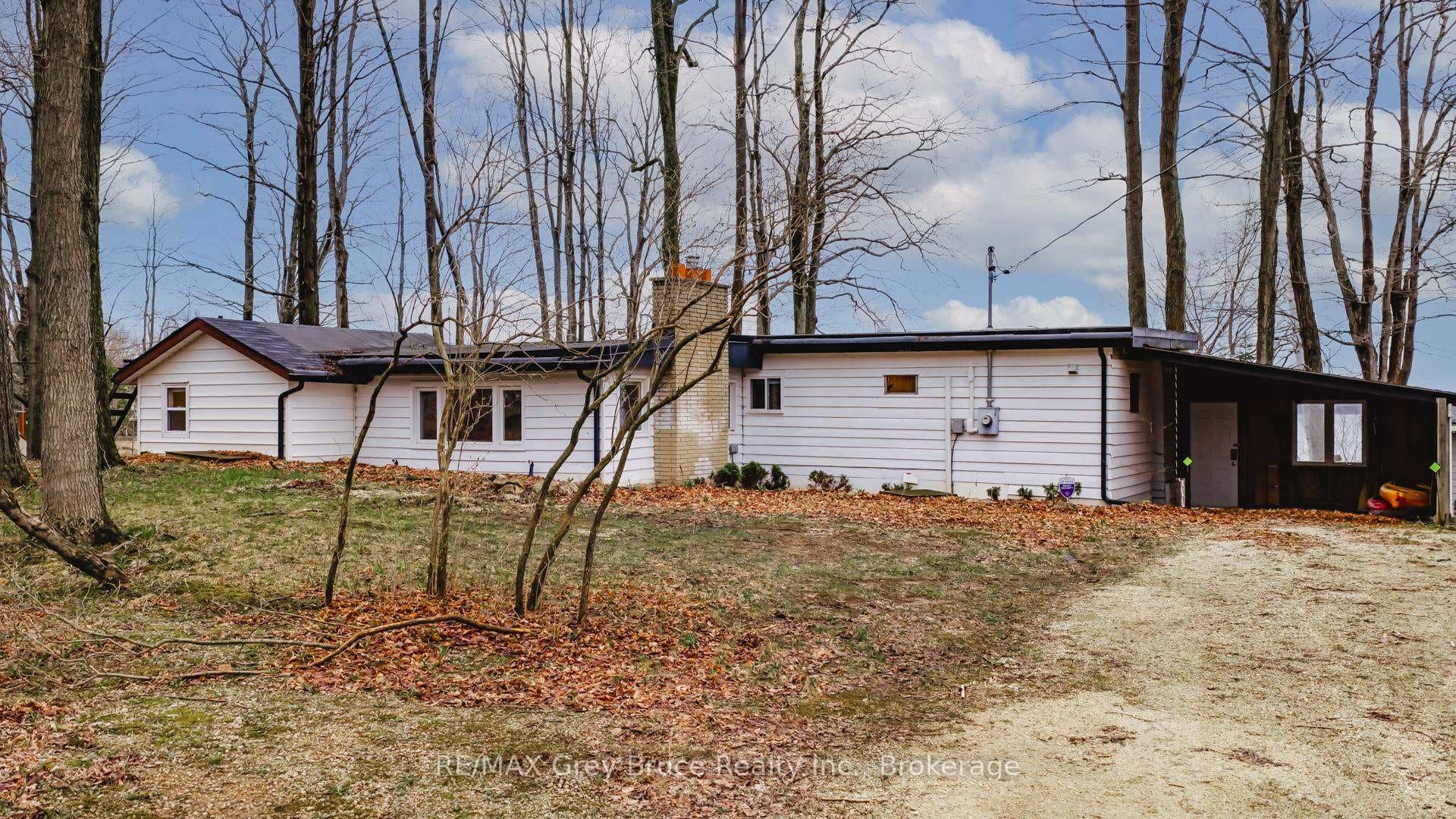 124 Stanley Drive photo 7