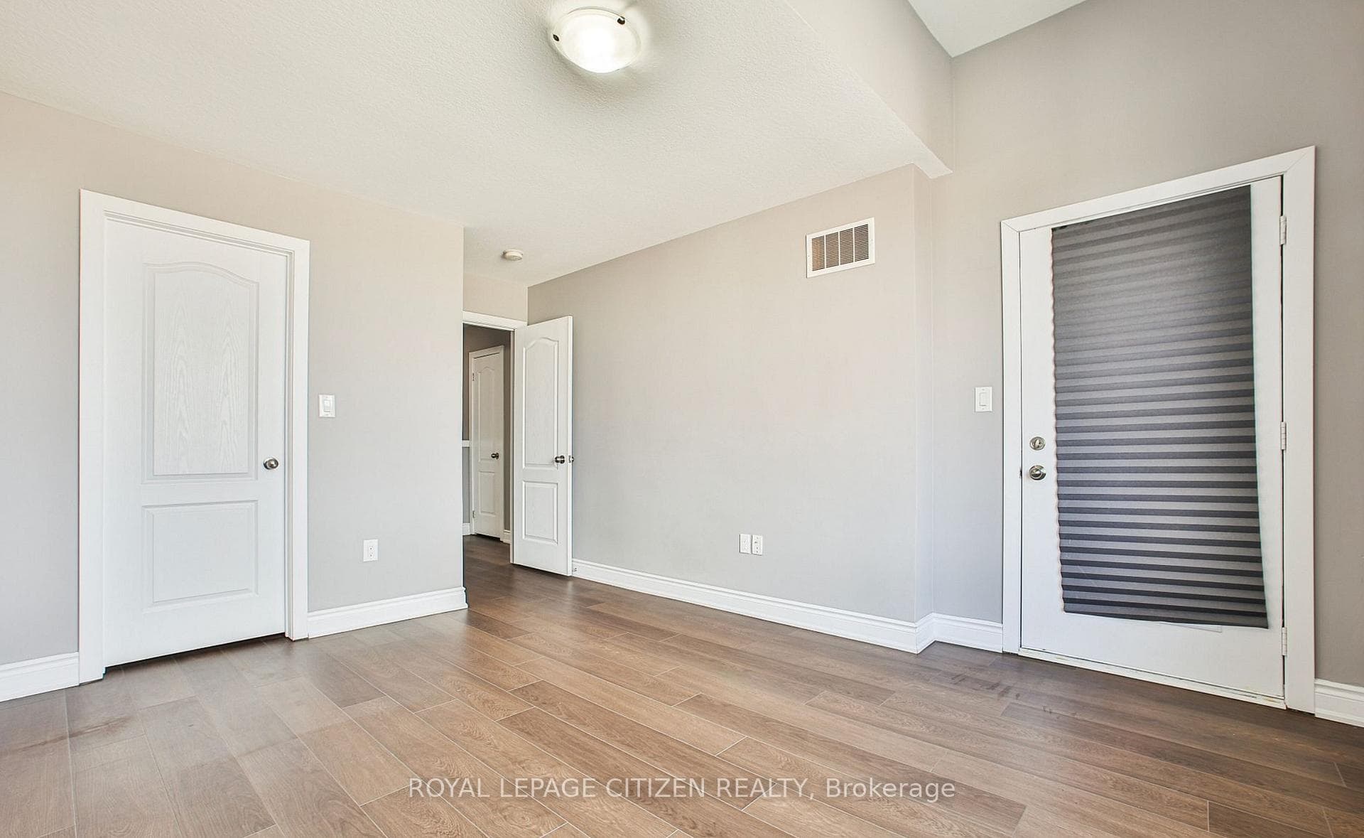 590 N Service Road Unit 102 photo 14