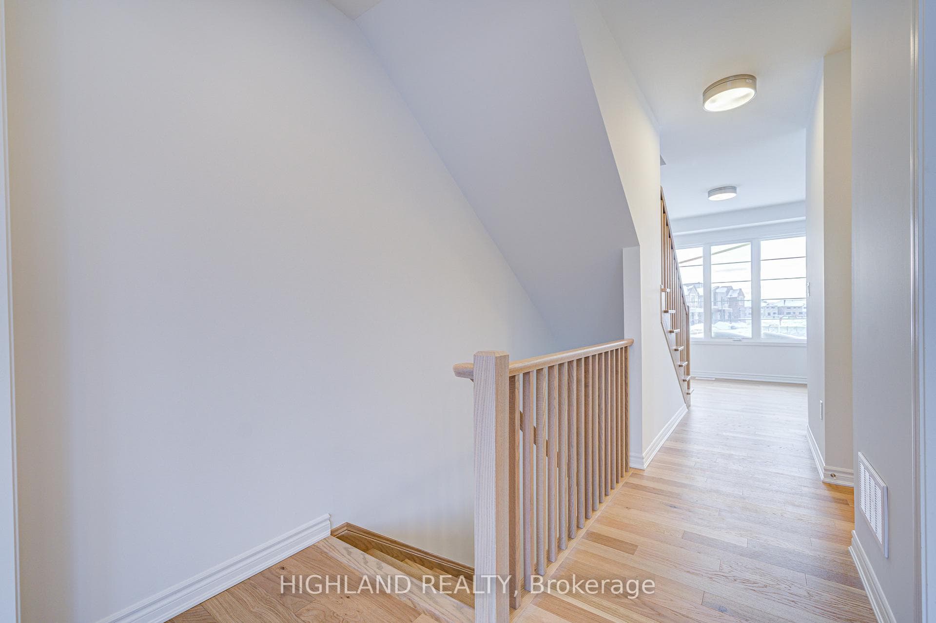 1291 Courtleigh Trail Unit 4 photo 8
