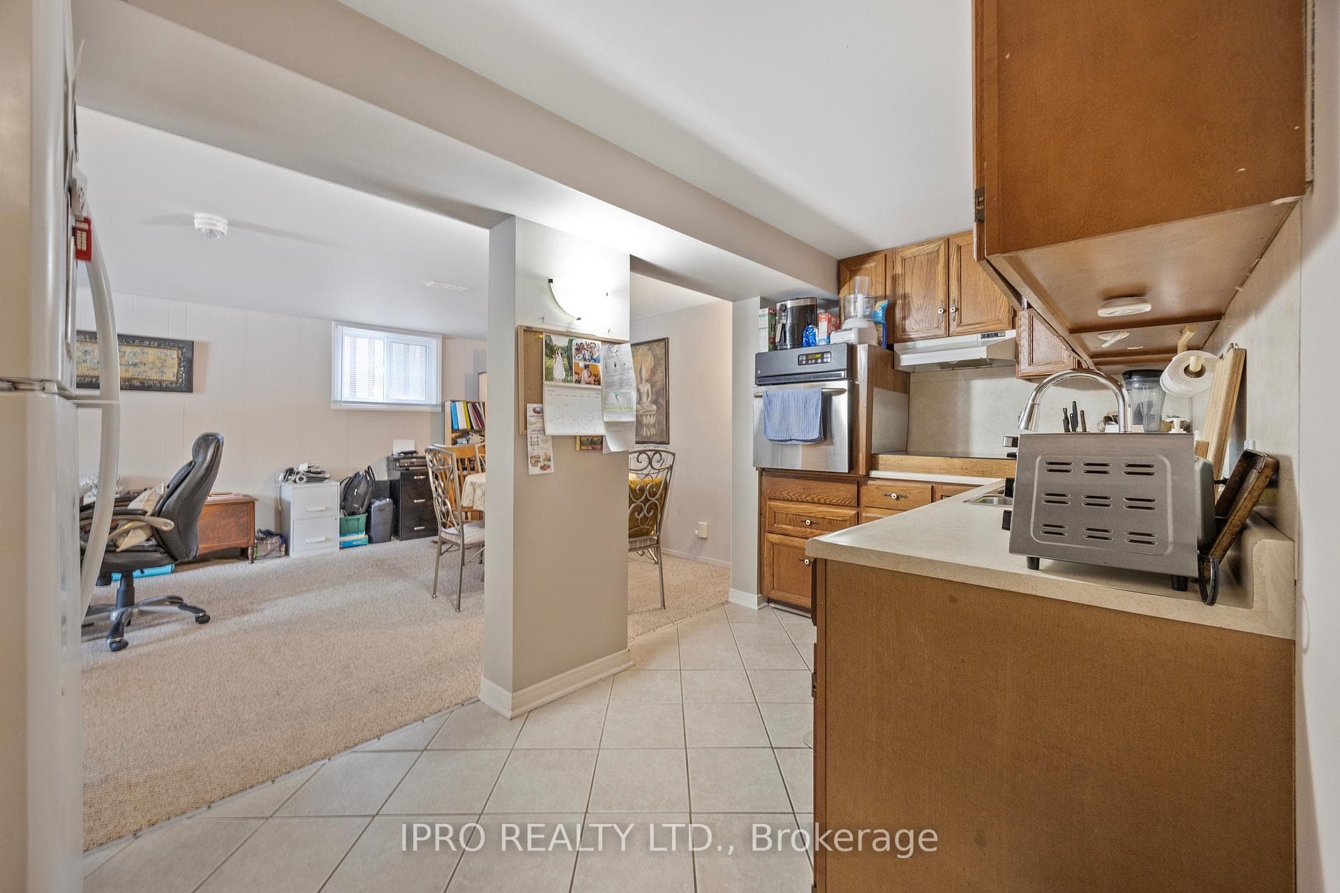 504 Stewart Street photo 17