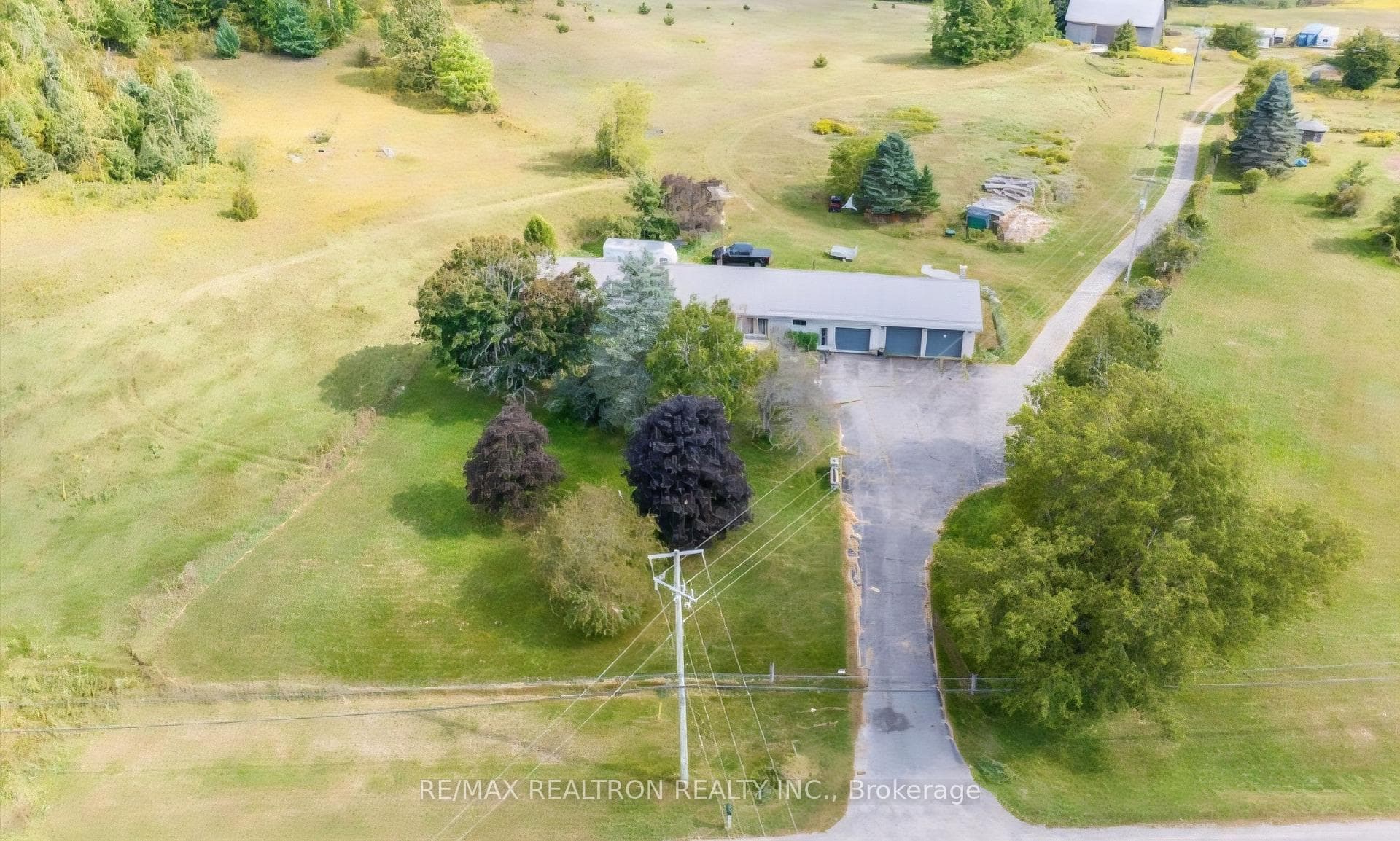 887 County 48 Road photo 1