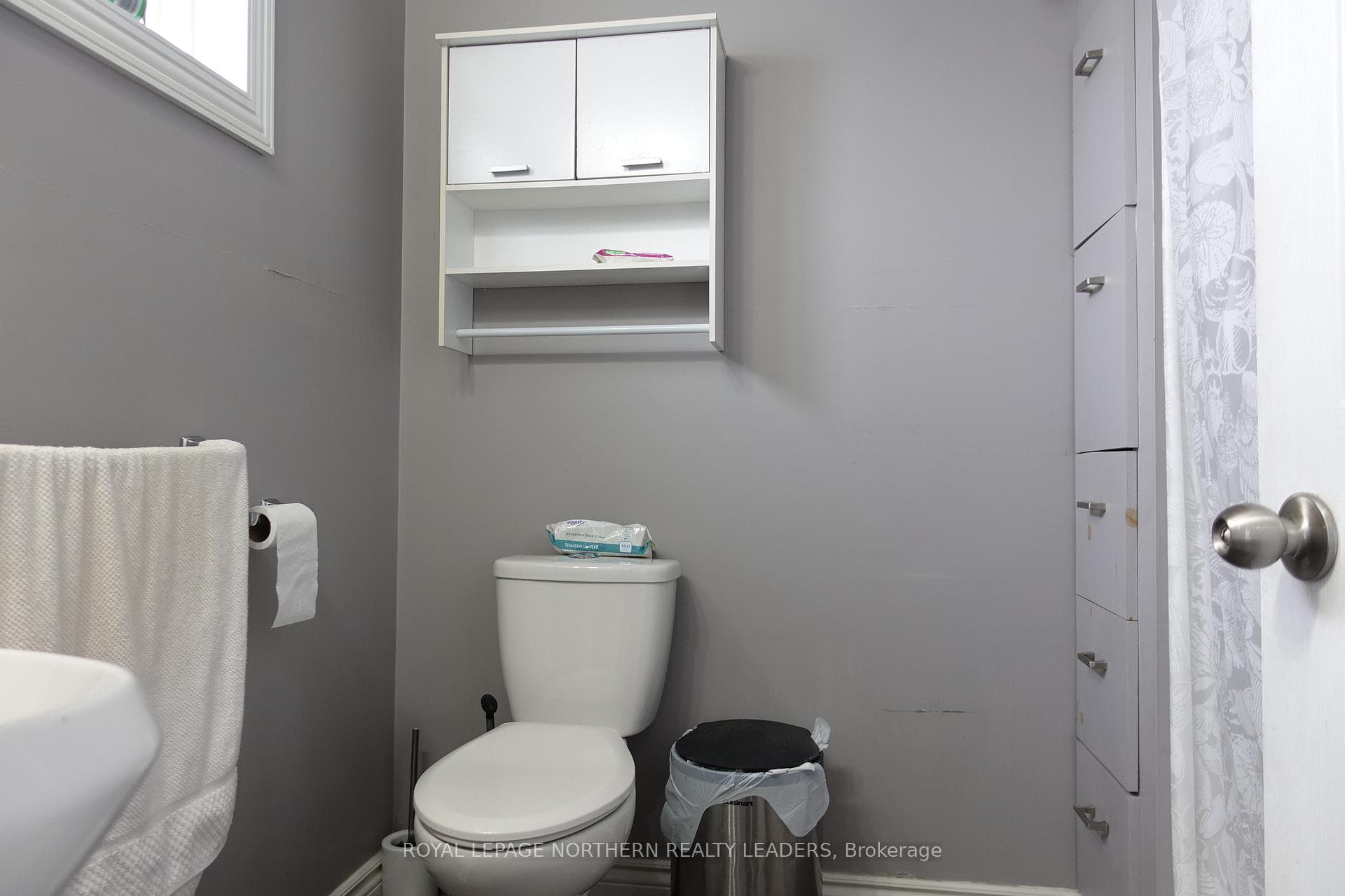517 Tonelli Street photo 9