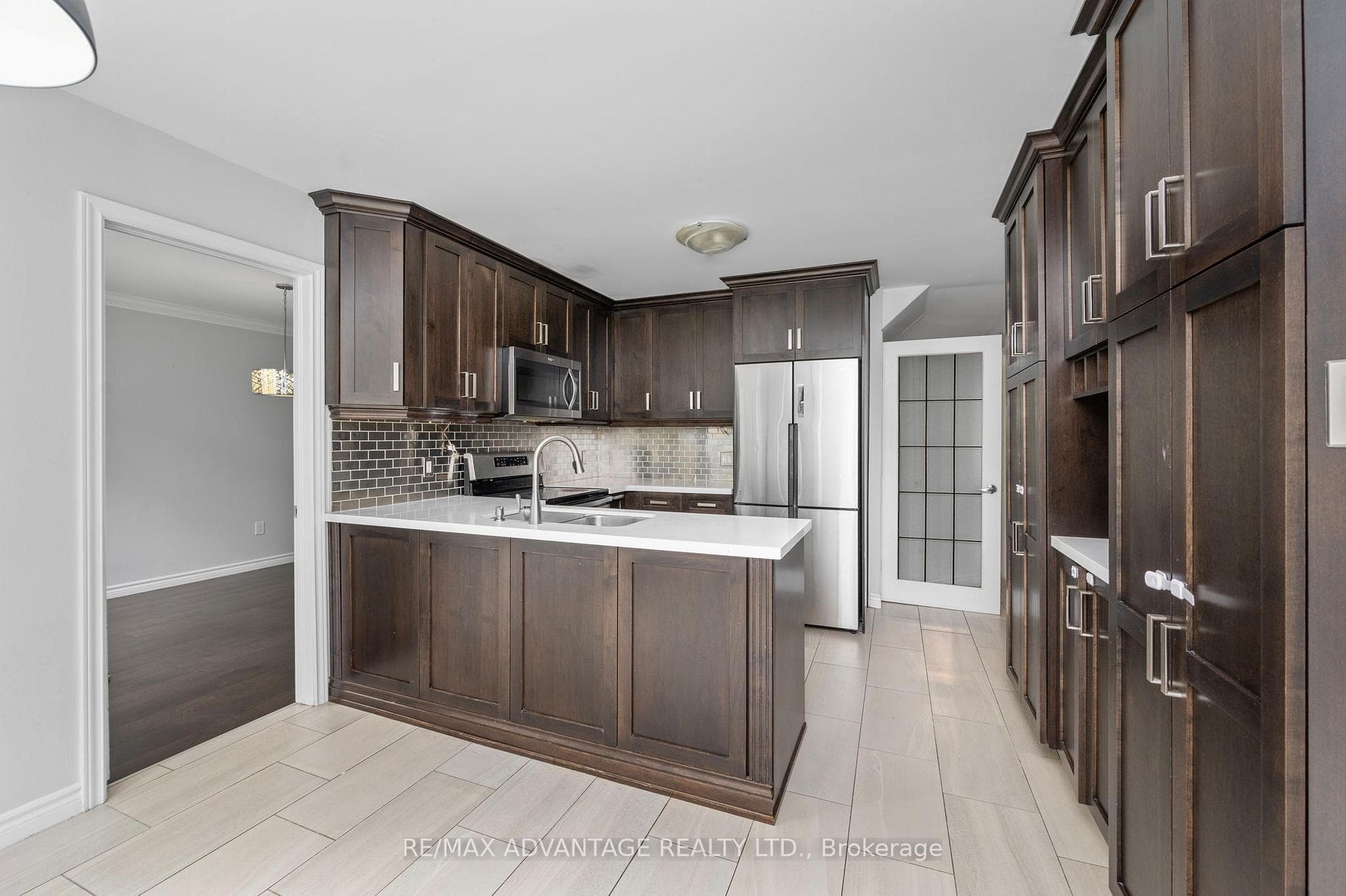 76 Laurel Crescent photo 13