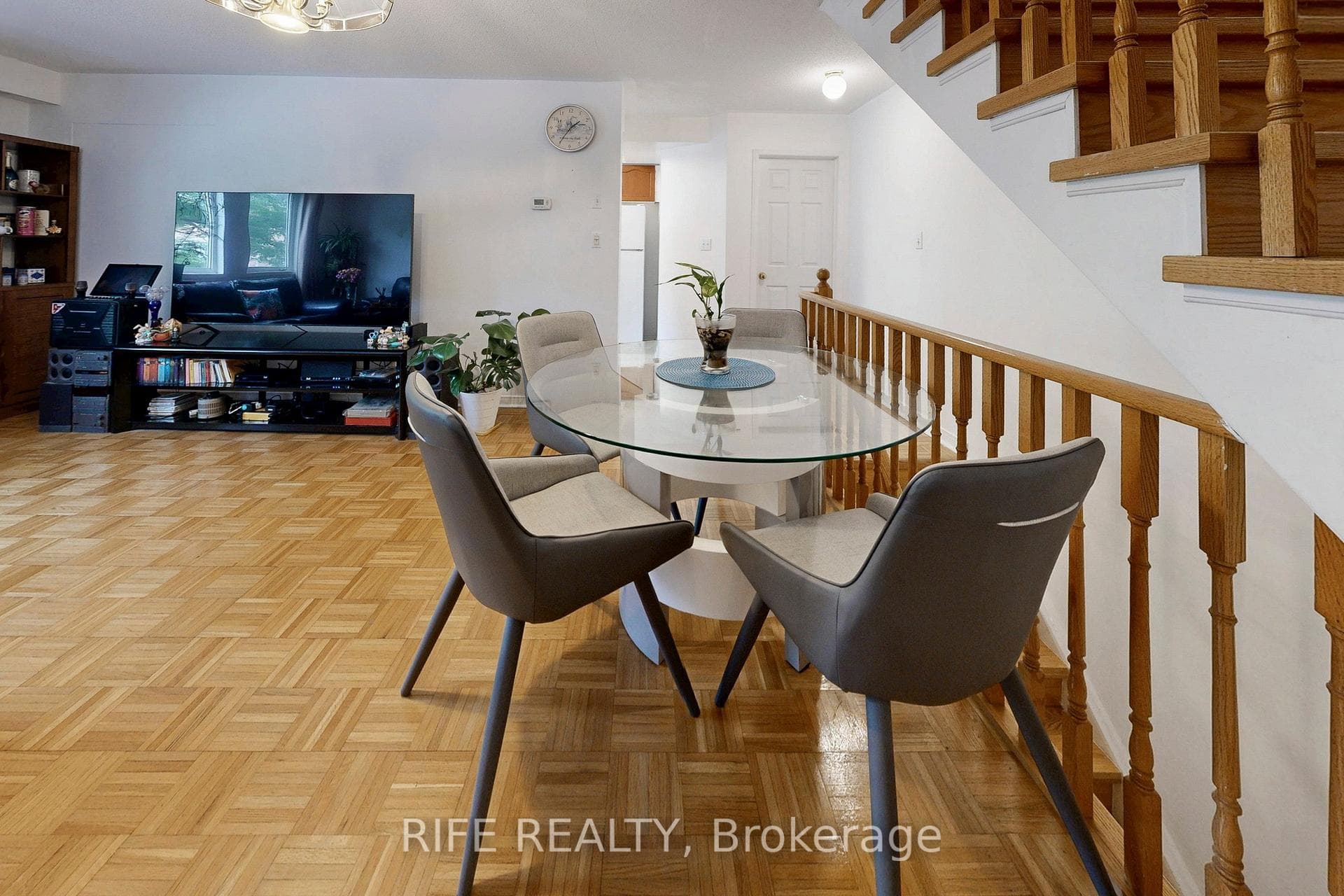 28 Rosebank Drive Unit 703 photo 13