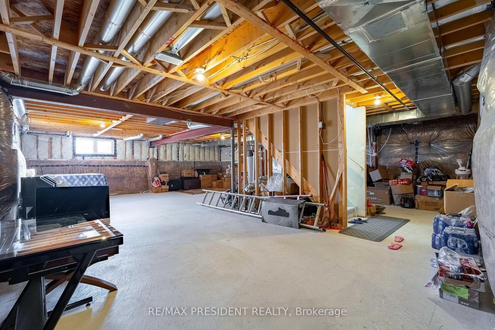 12 Midhurst Heights photo 35