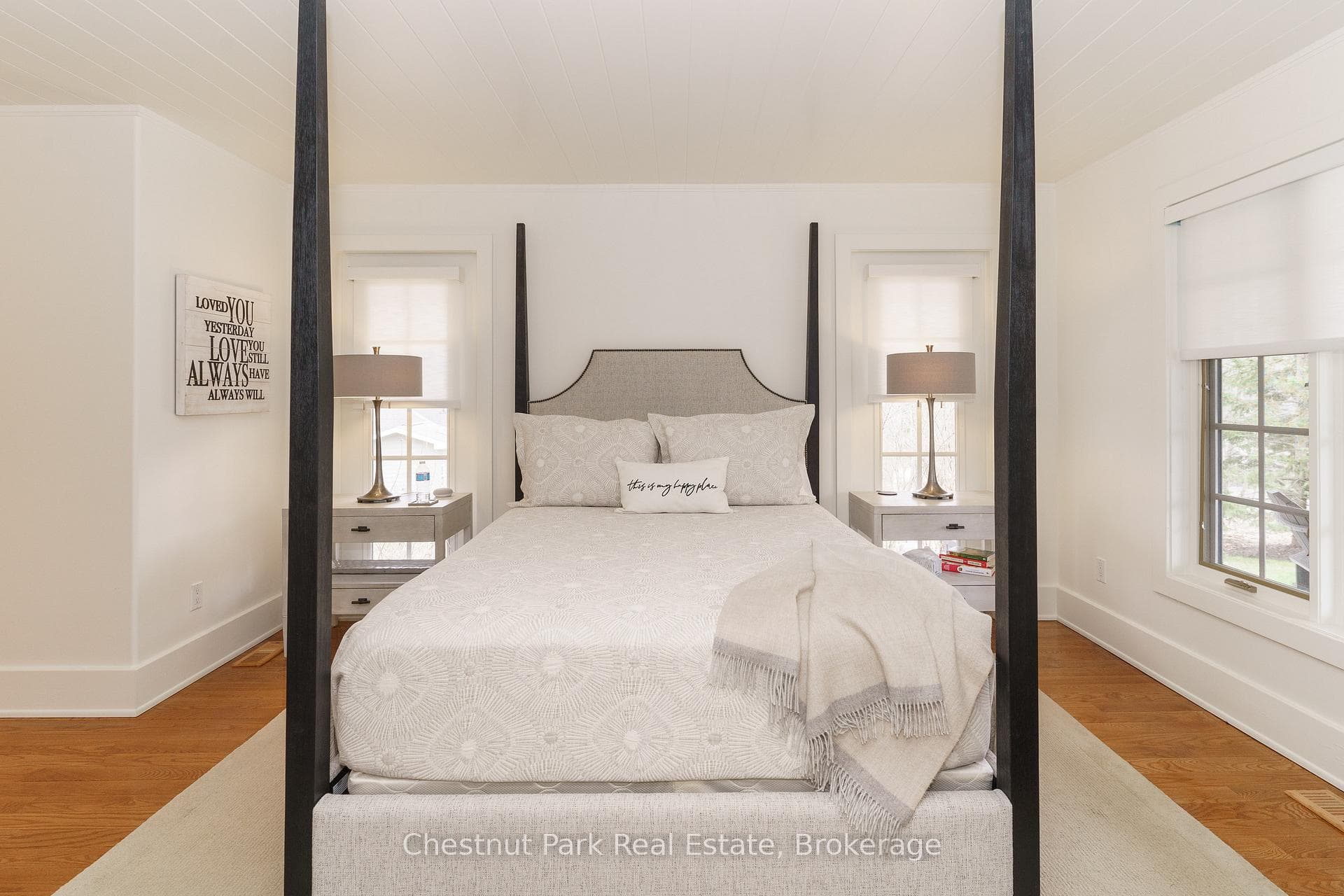 rimary bedroom