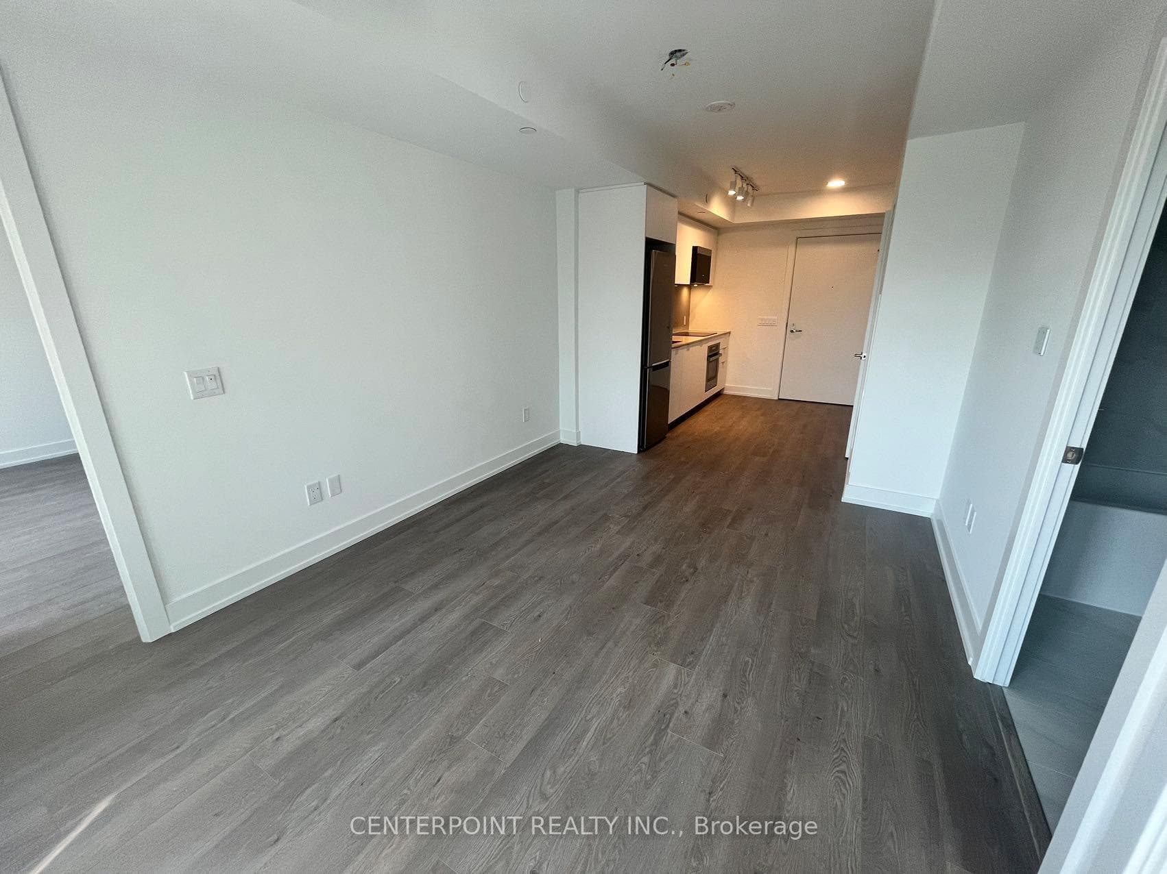 8 CEDARLAND Drive Unit 721 photo 8