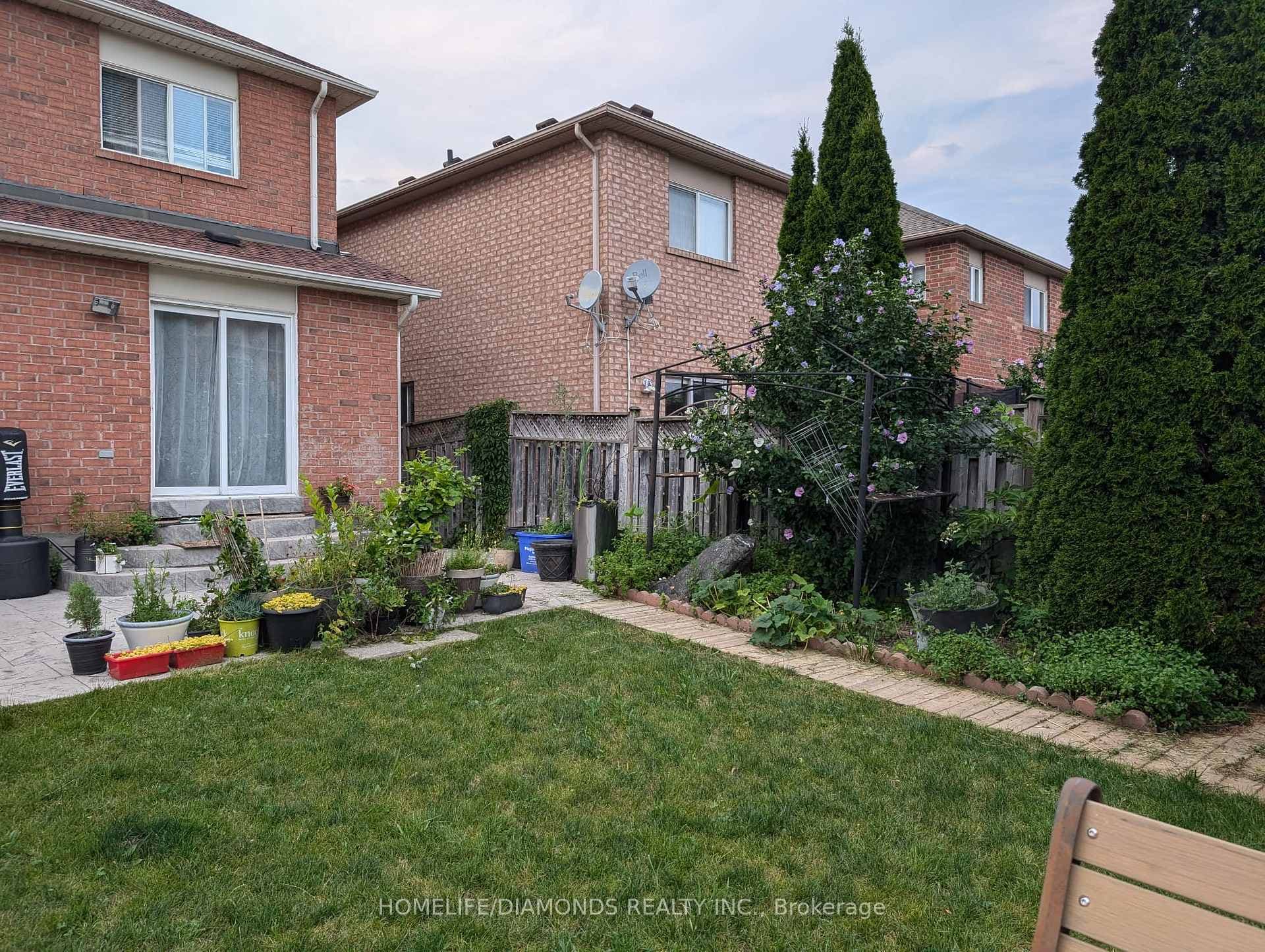 7 Hillsburgh Drive photo 37