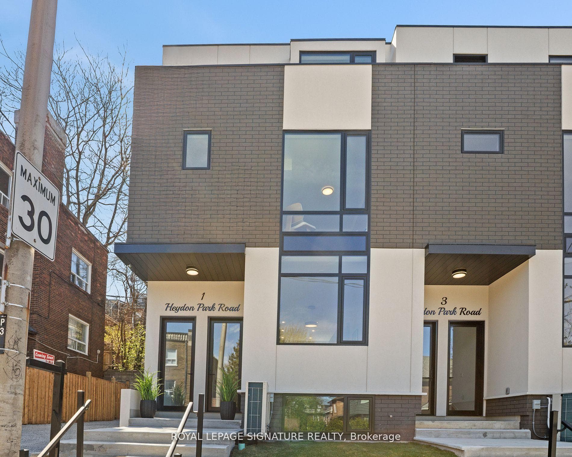 1 Heydon Park Road Unit Main/Upper photo 1