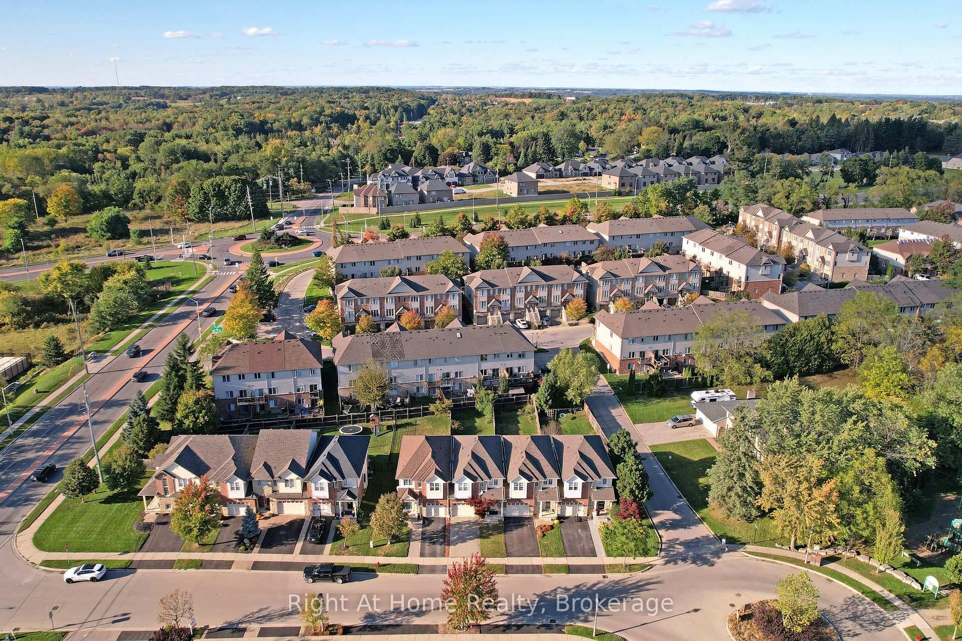 15 Brooking Court photo 42