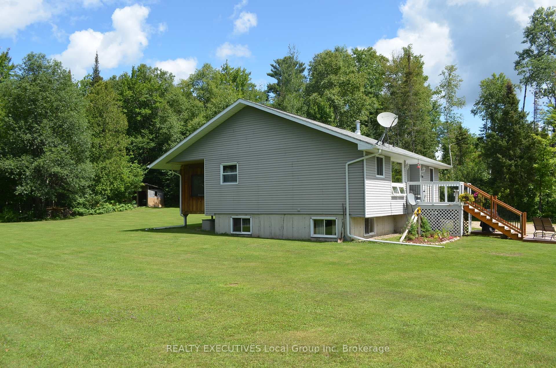 498 Alsace Road photo 6