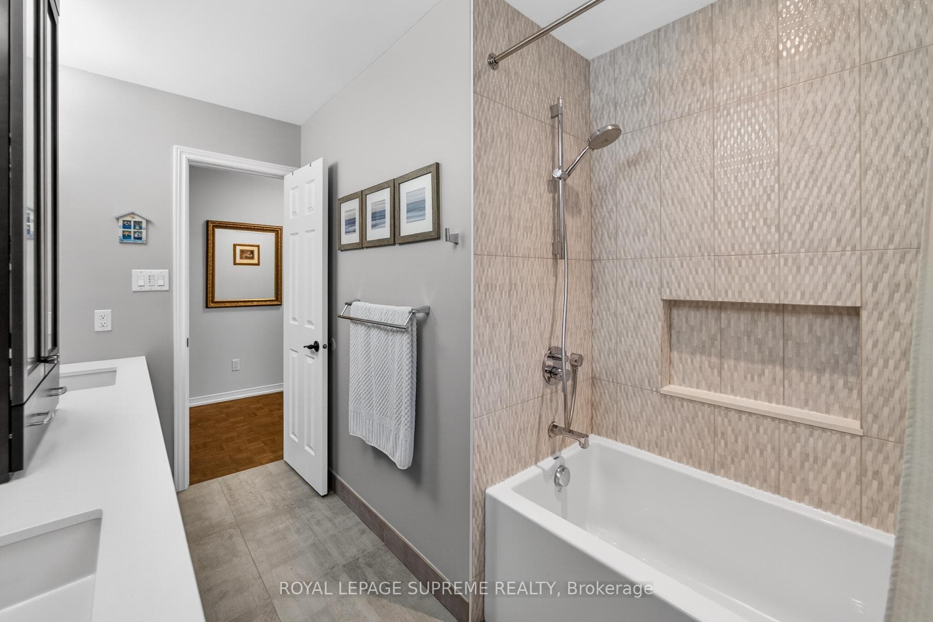 88 Empress Road photo 38