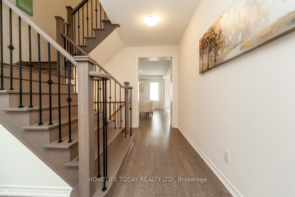 9 Hickling Lane photo 7