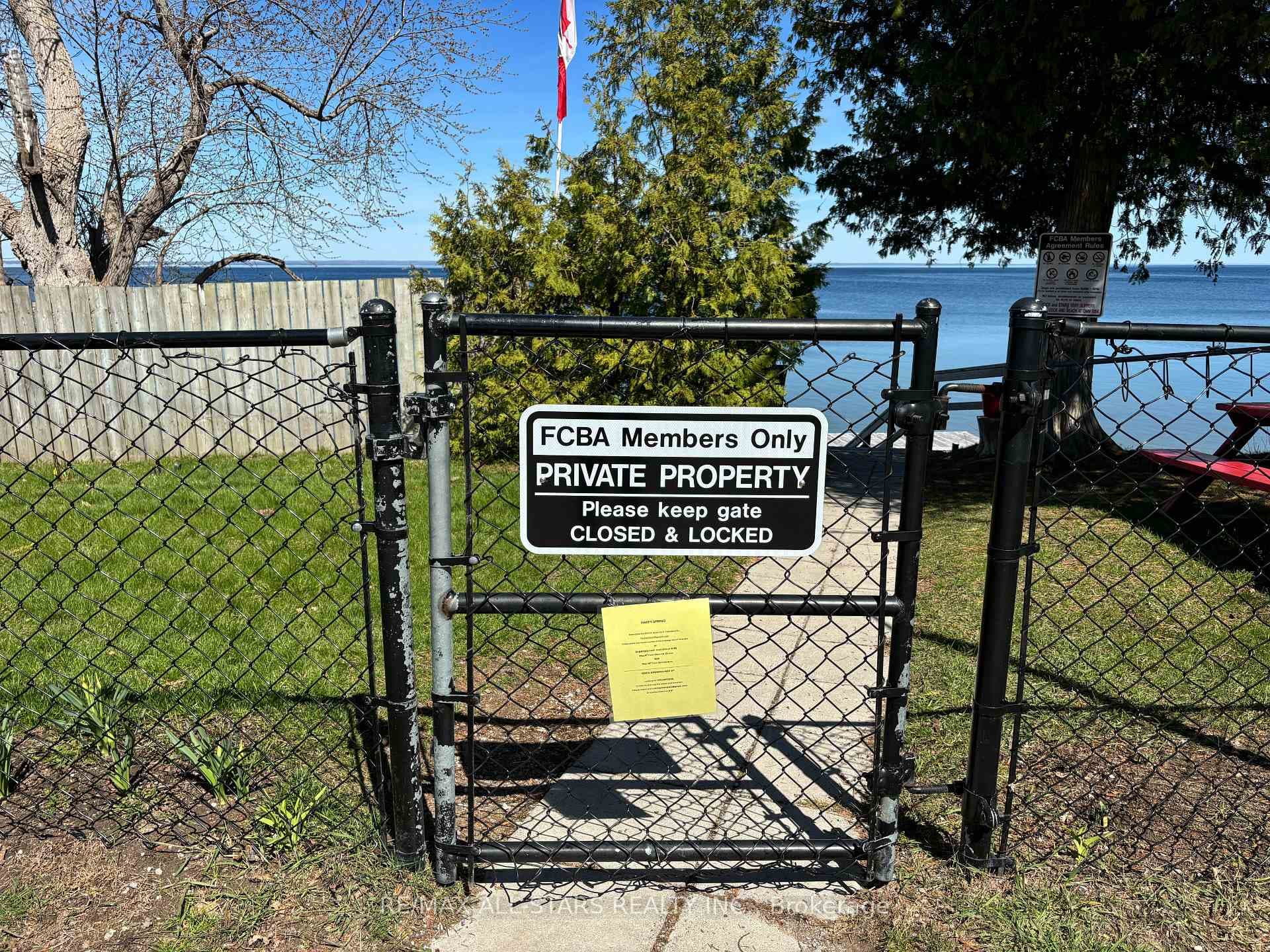 N/A Farley Circle photo 17
