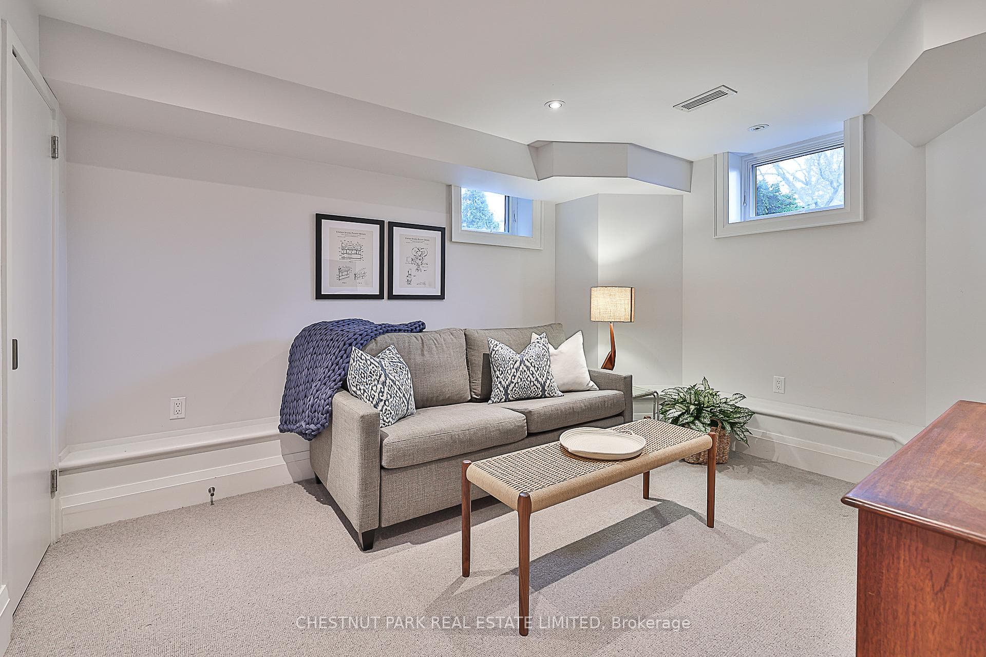328 Bessborough Drive photo 31