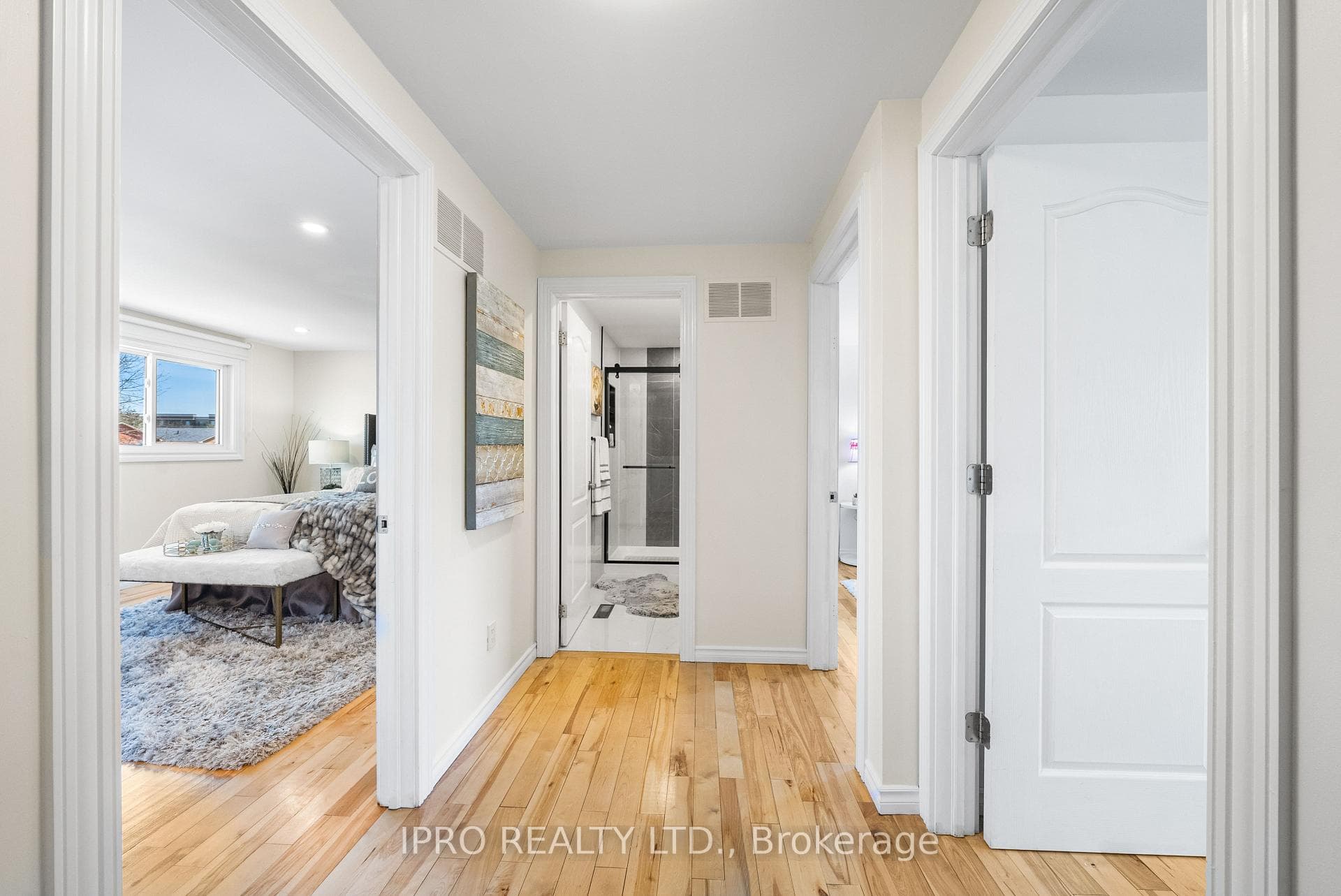 592 Roseheath Drive photo 17