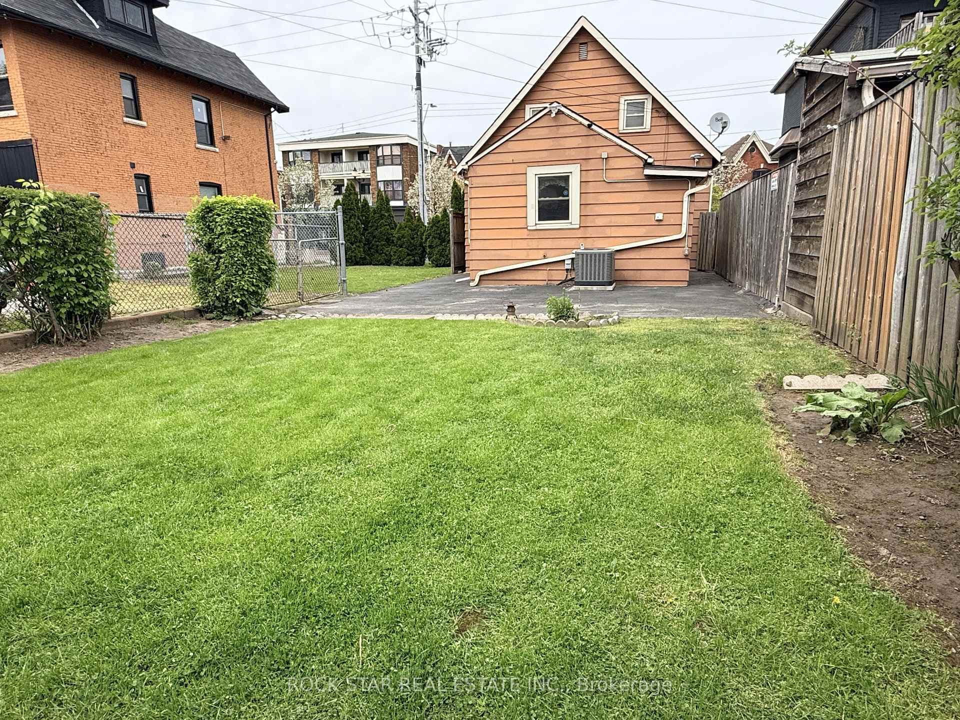 358 Barton Street photo 29