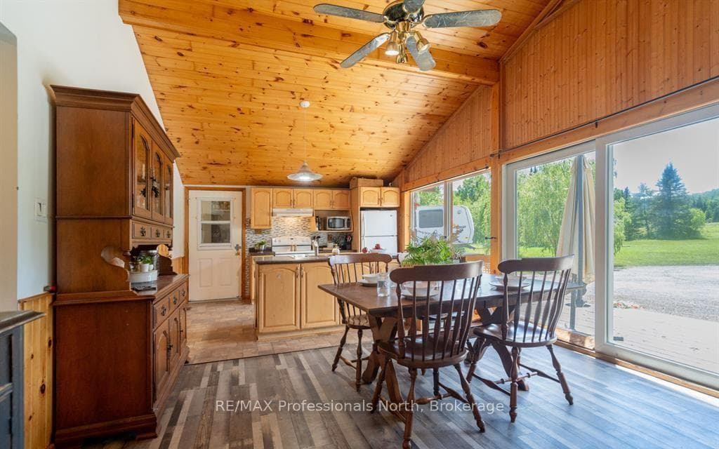 899 KATRINE Road photo 12