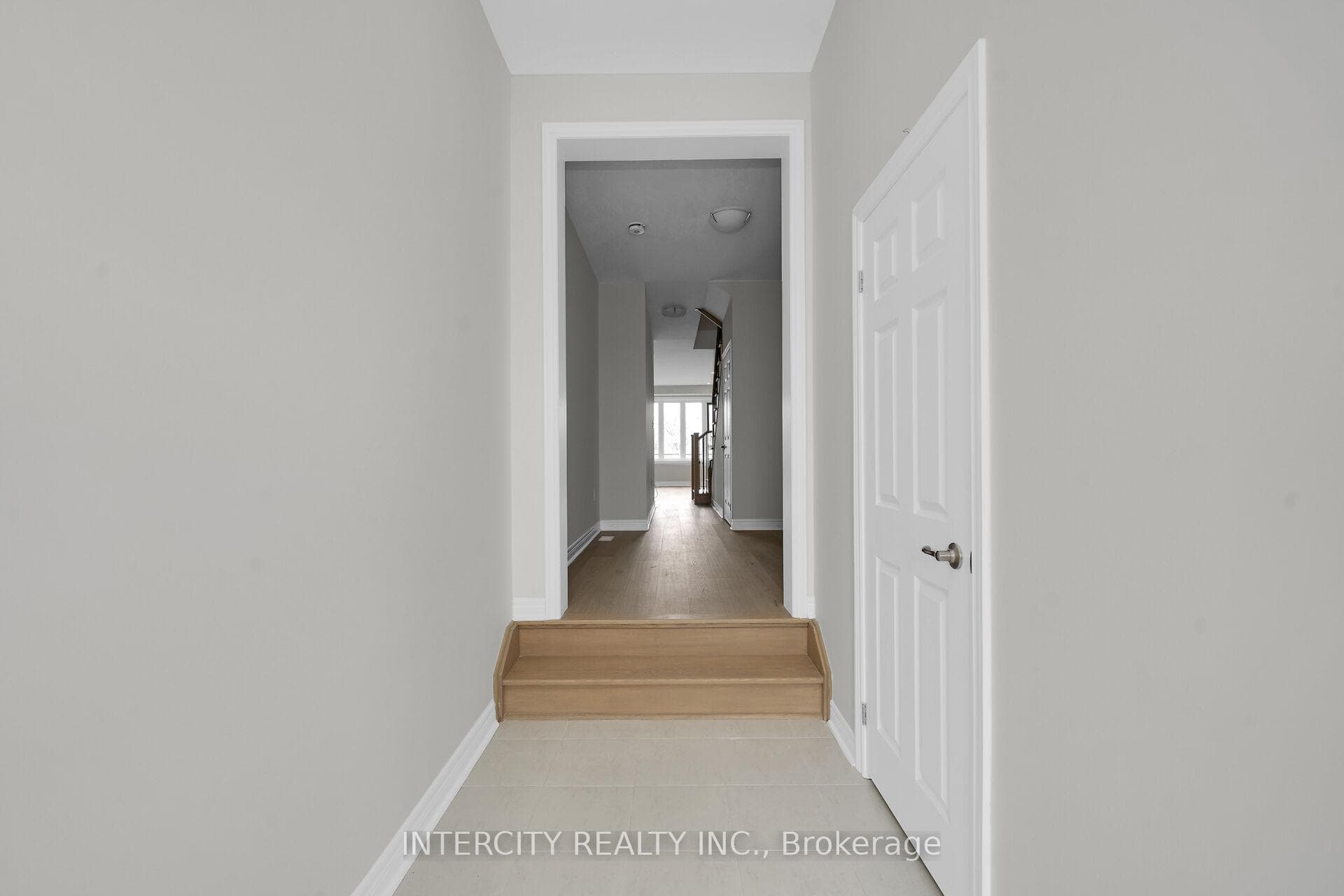 49 Johann Drive photo 3