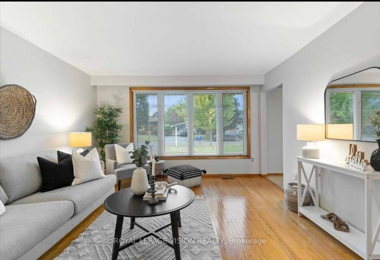 387 Fairlawn Street Unit Upper photo 3