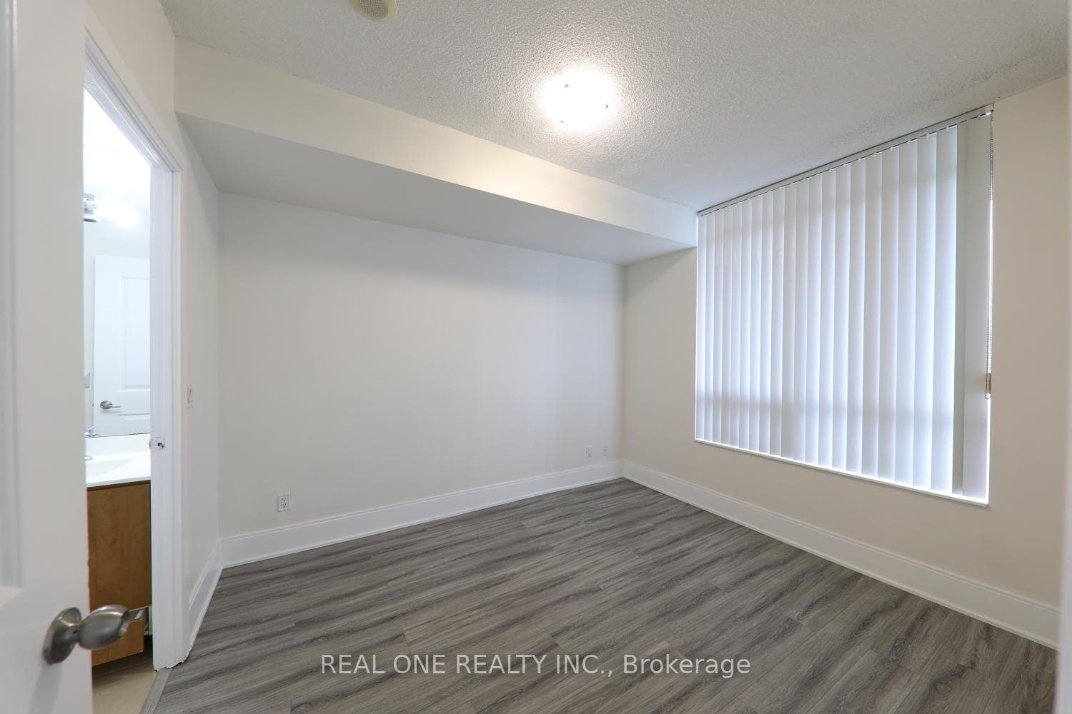 330 Burnhamthorpe Road Unit 2708 photo 36