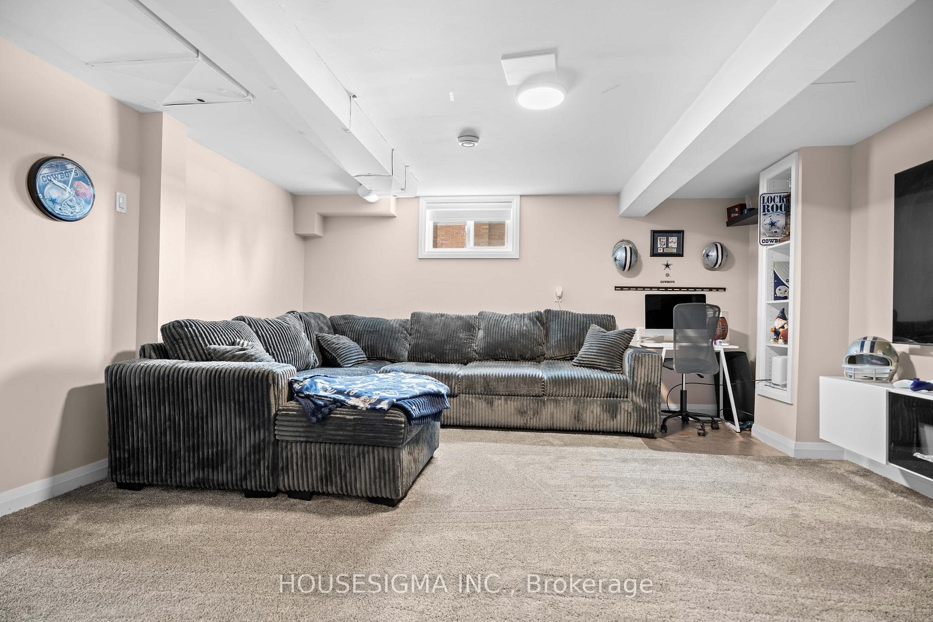 244 Burlington Street photo 25