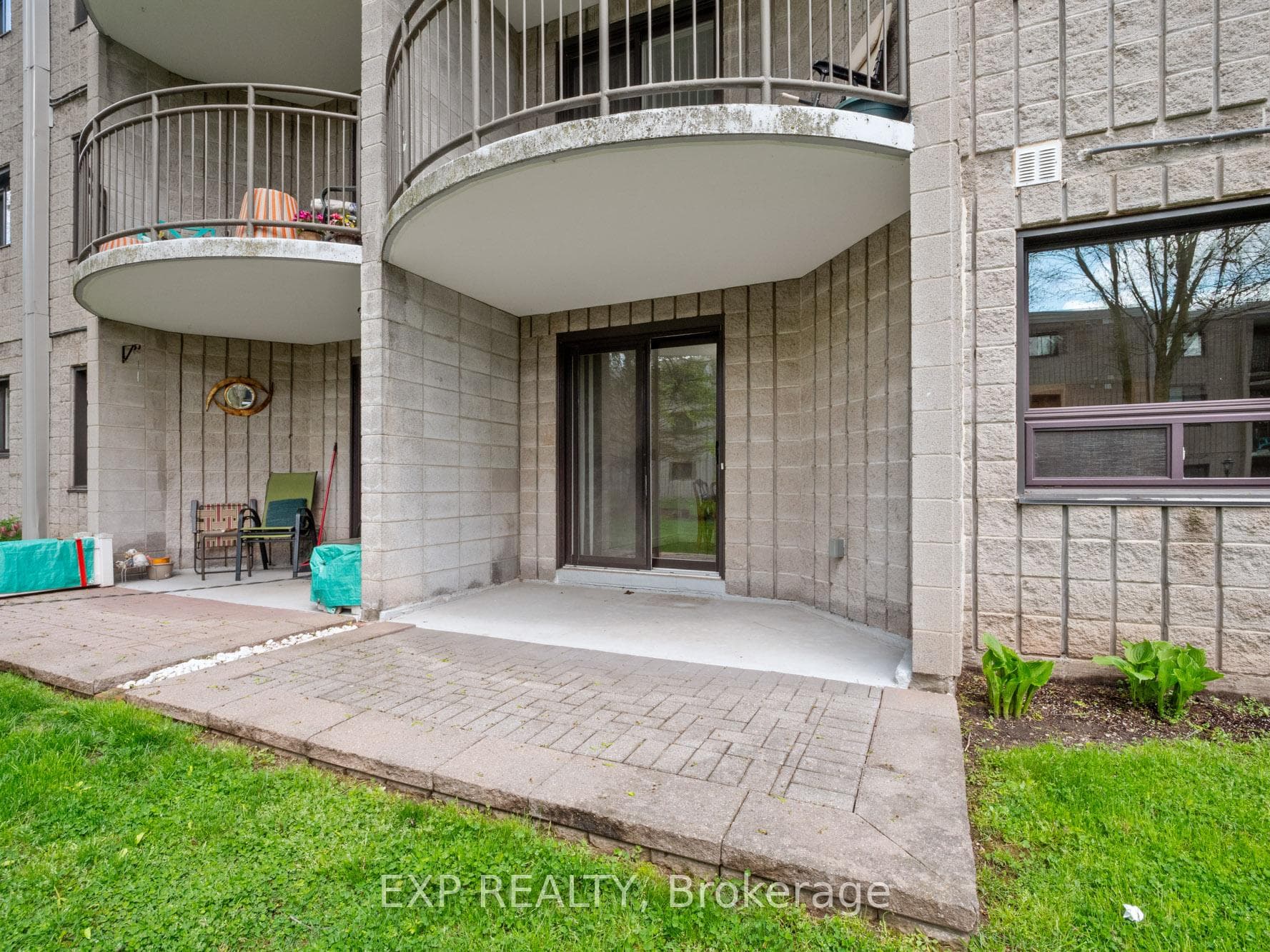 4658 DRUMMOND Road Unit 126 photo 18