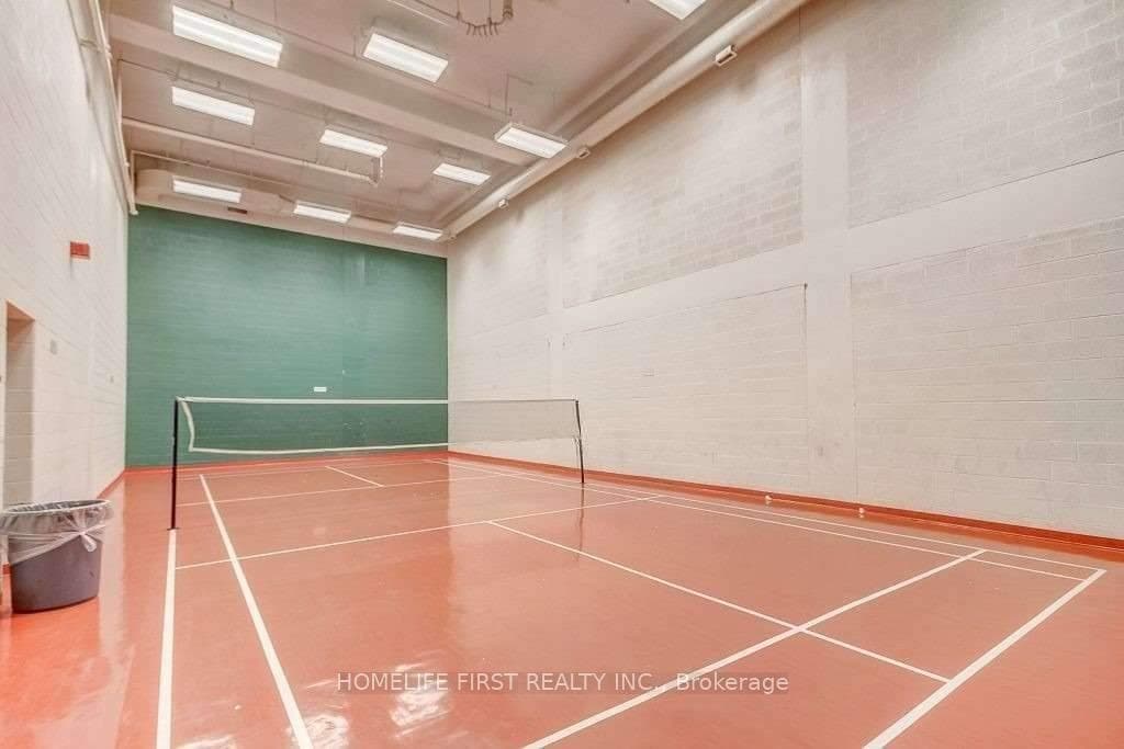 8 Lee Centre Drive Unit 302 photo 4
