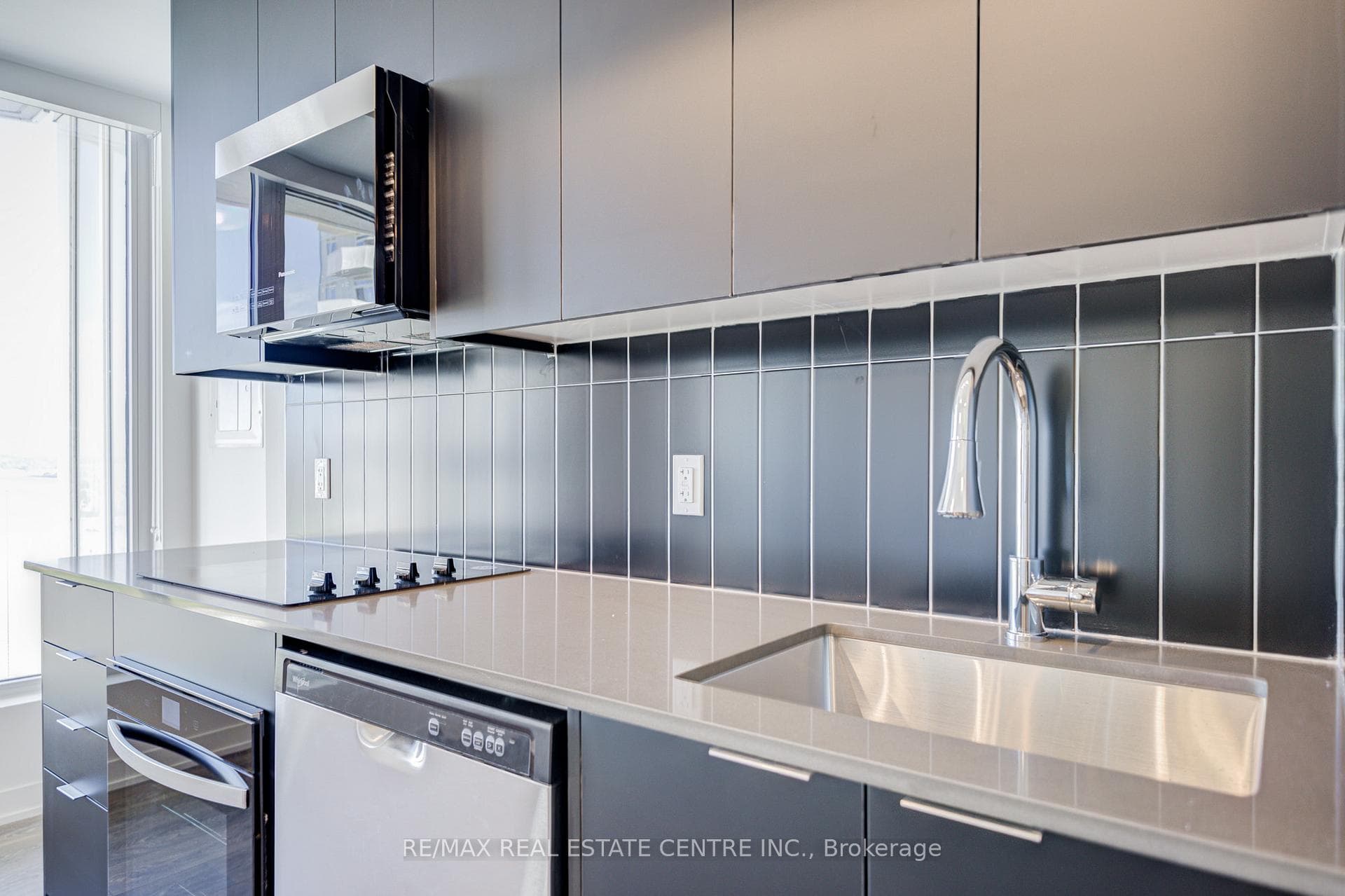 474 Caldari Road Unit 2204 photo 17