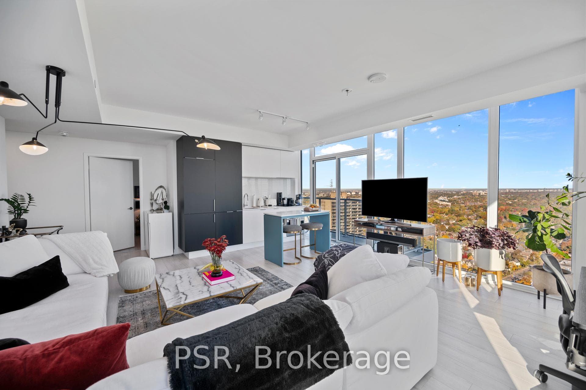 33 Helendale Avenue Unit 3101 photo 15