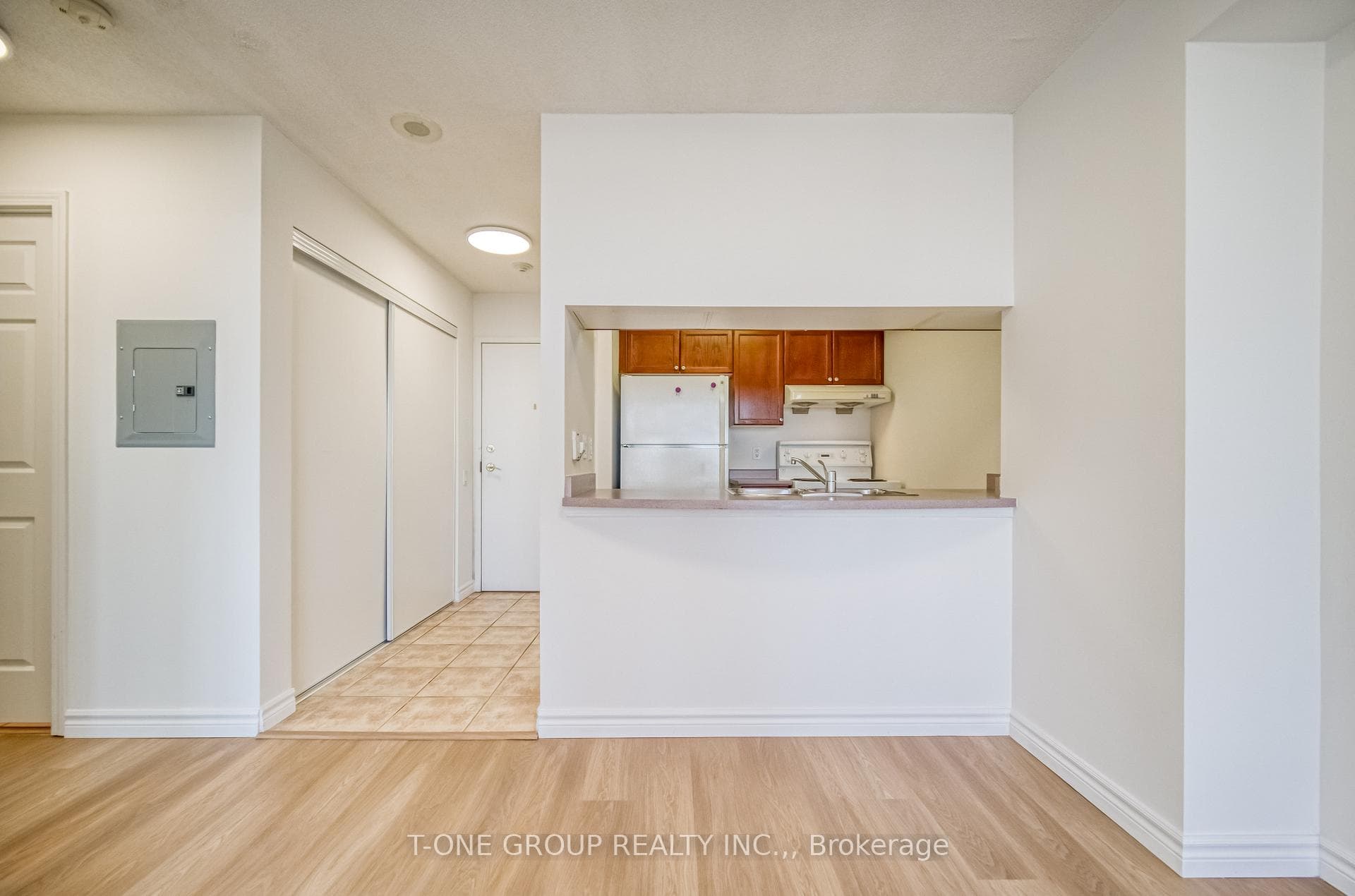 8 Hillcrest Avenue Unit 2502 photo 8