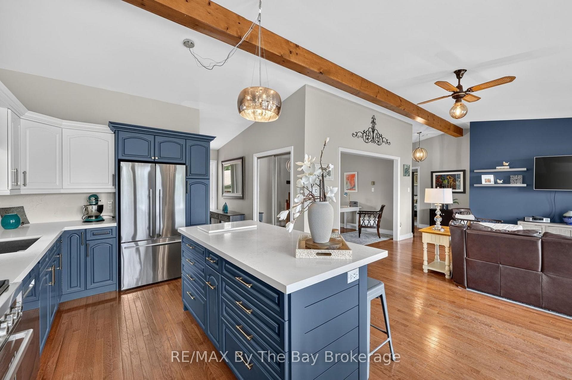 1434 RIVER Road photo 8