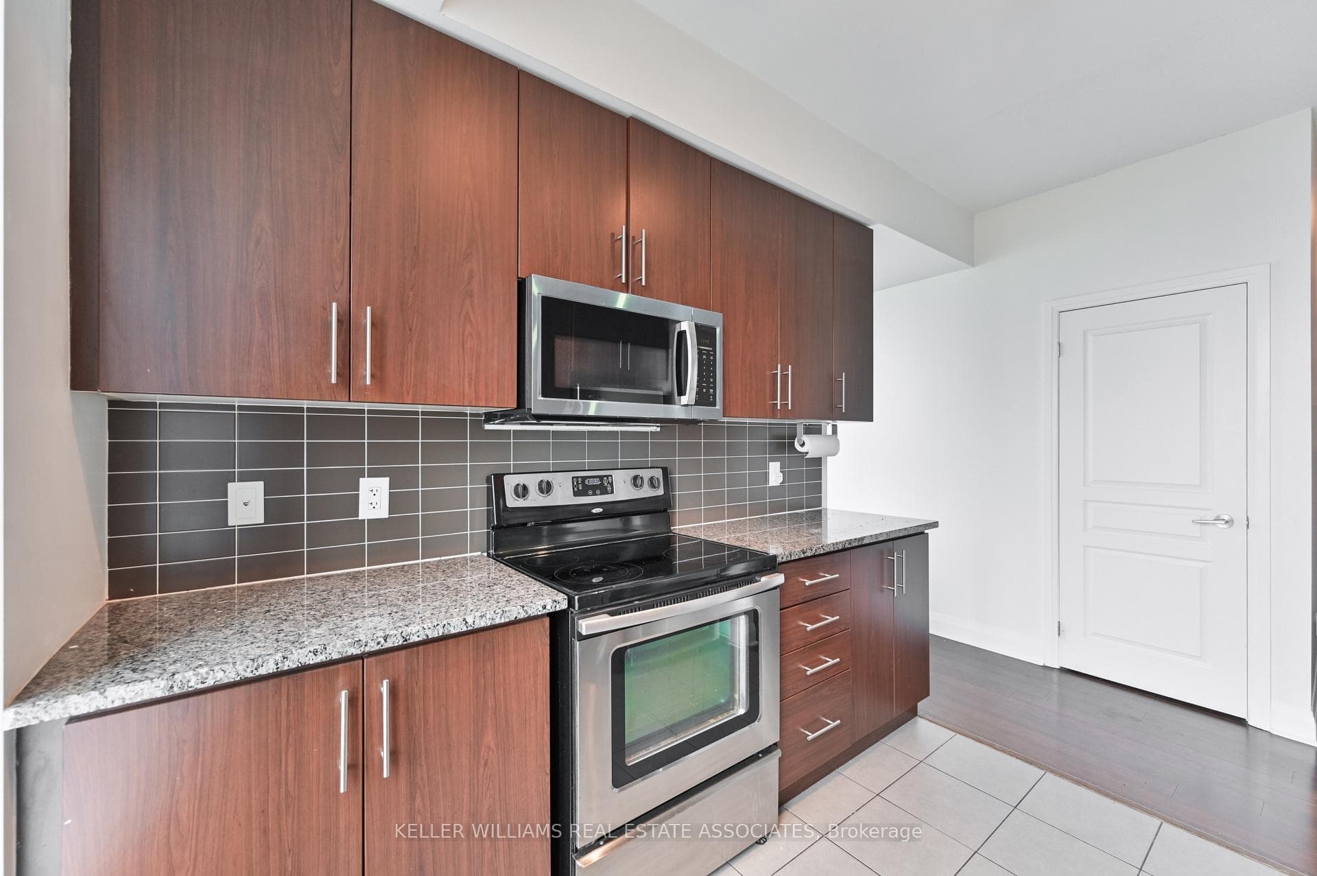 1 Hurontario Street Unit 1308 photo 13