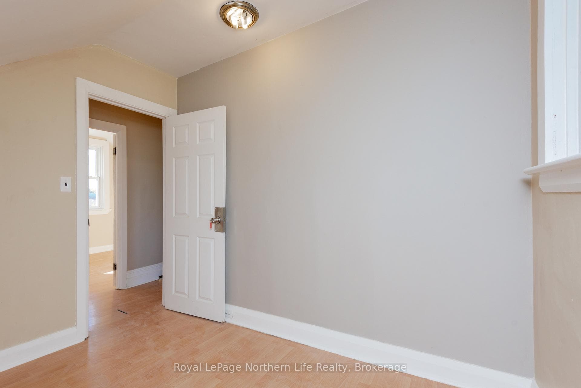 178 Victoria Street photo 25