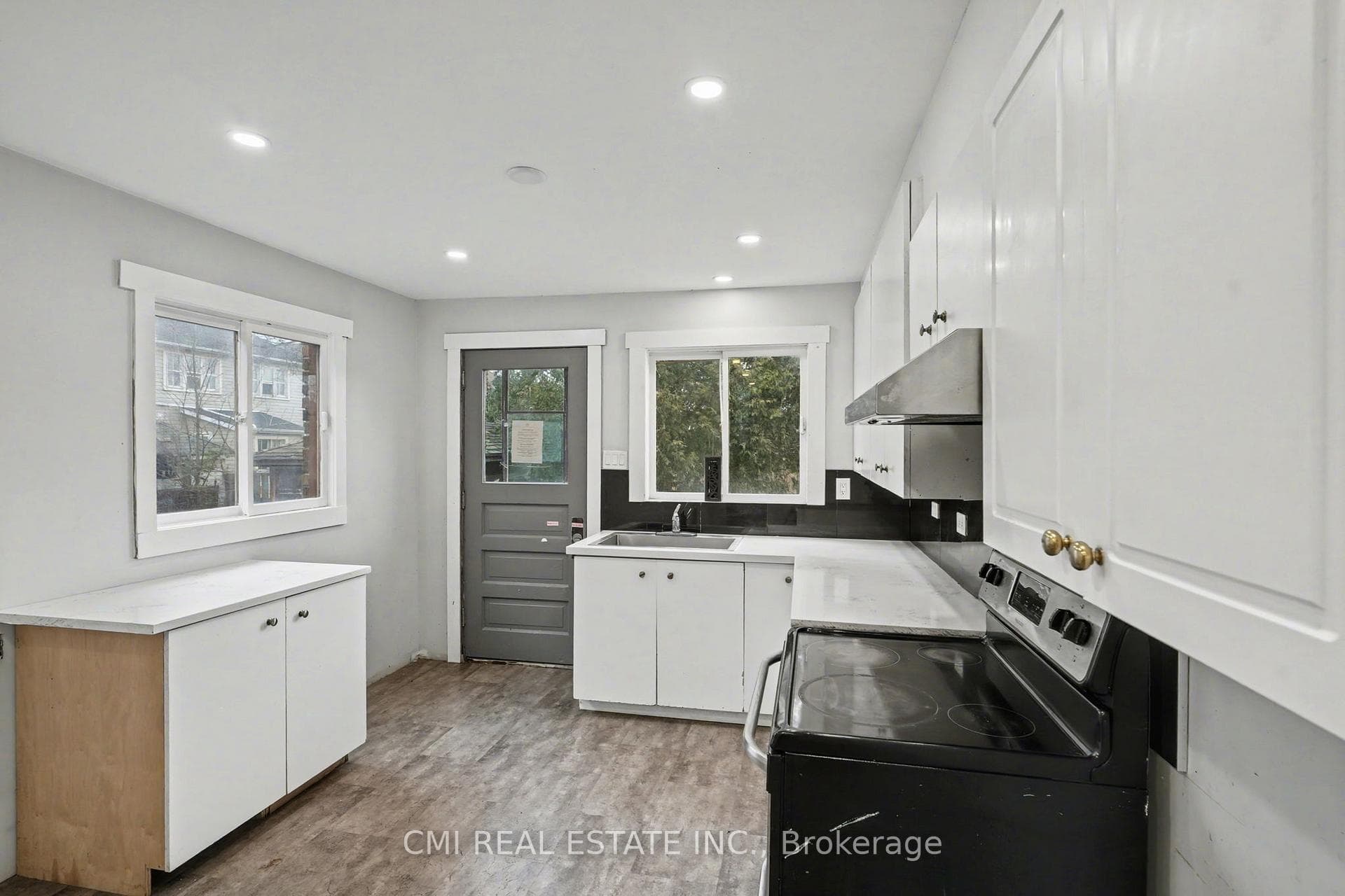 4824 Fourth Avenue photo 9