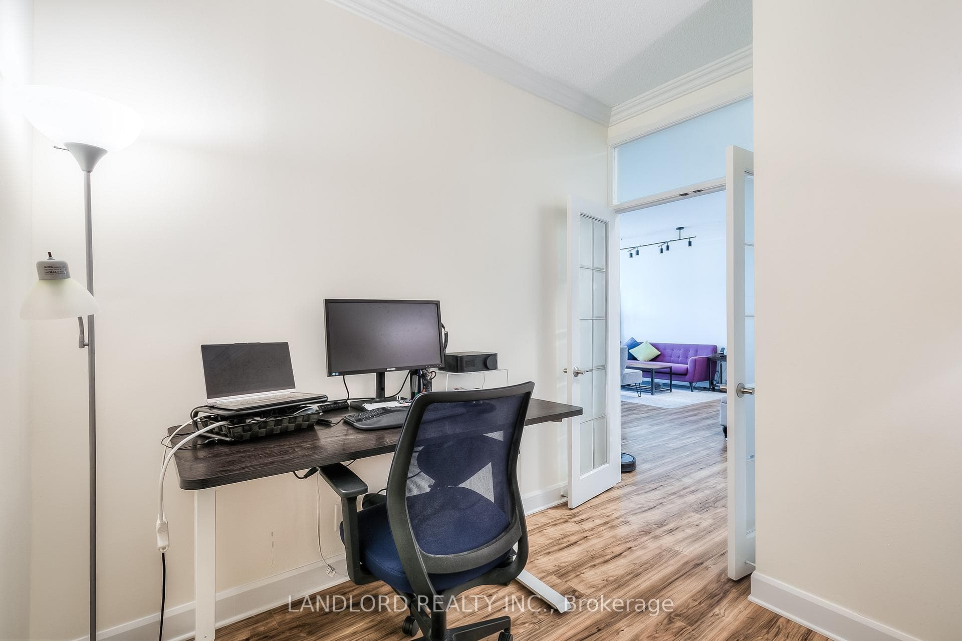 2067 Lake Shore Boulevard Unit 402 photo 17