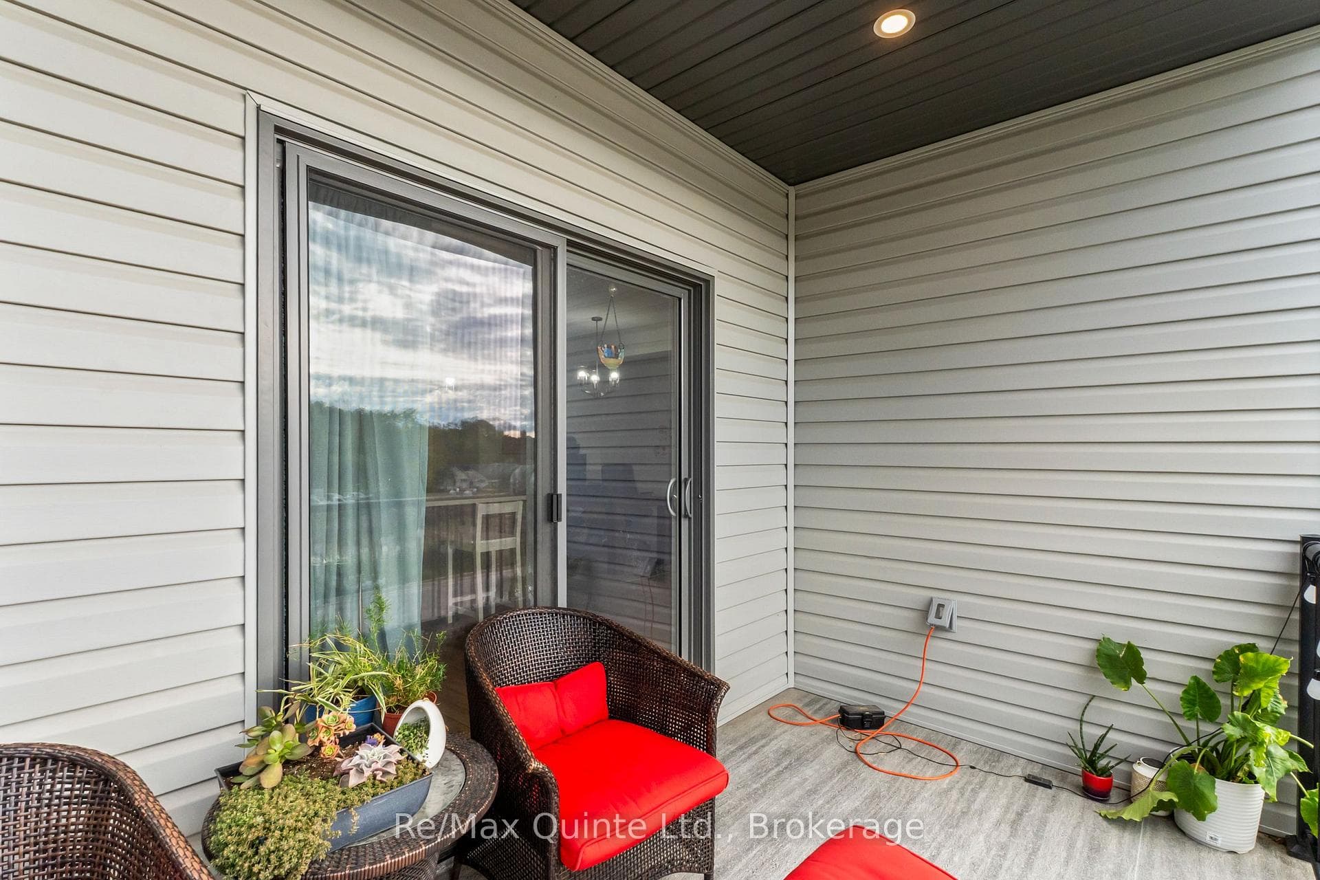 107 Buchanan Avenue photo 19
