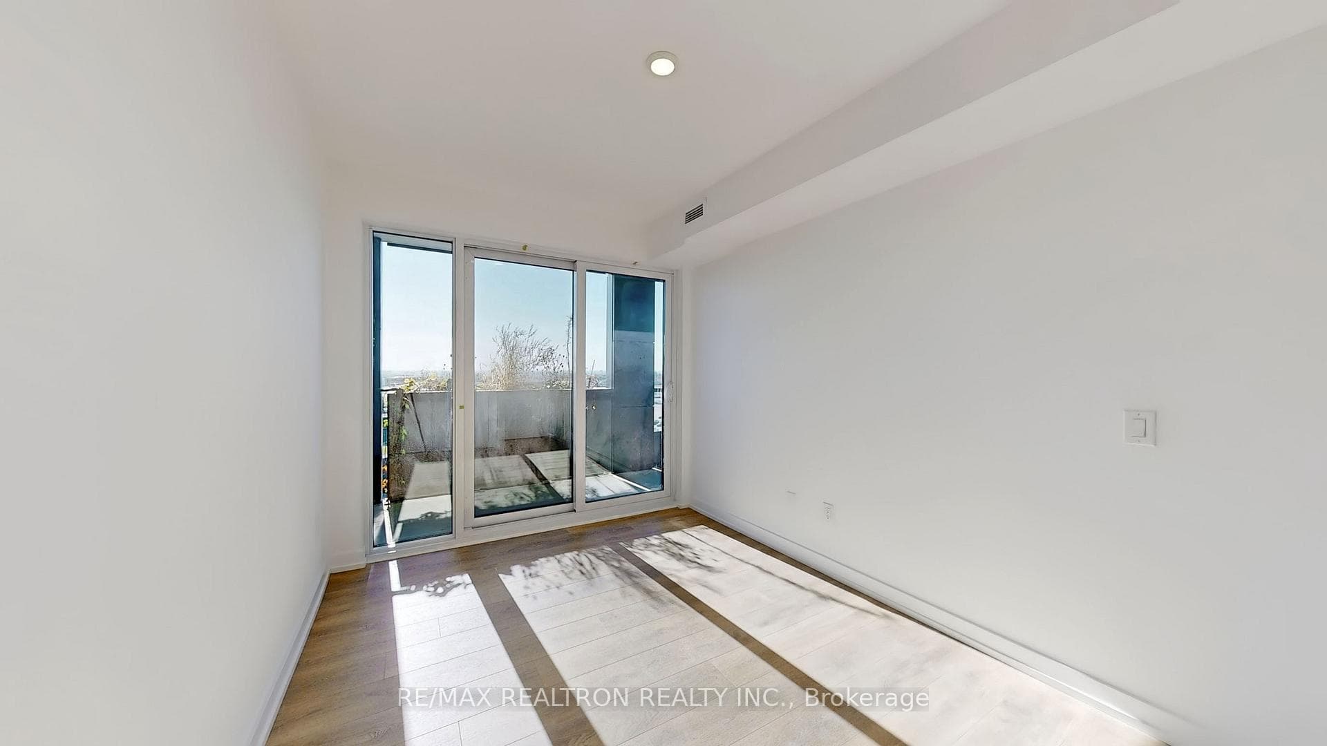 1100 Sheppard Avenue Unit 1126 photo 17