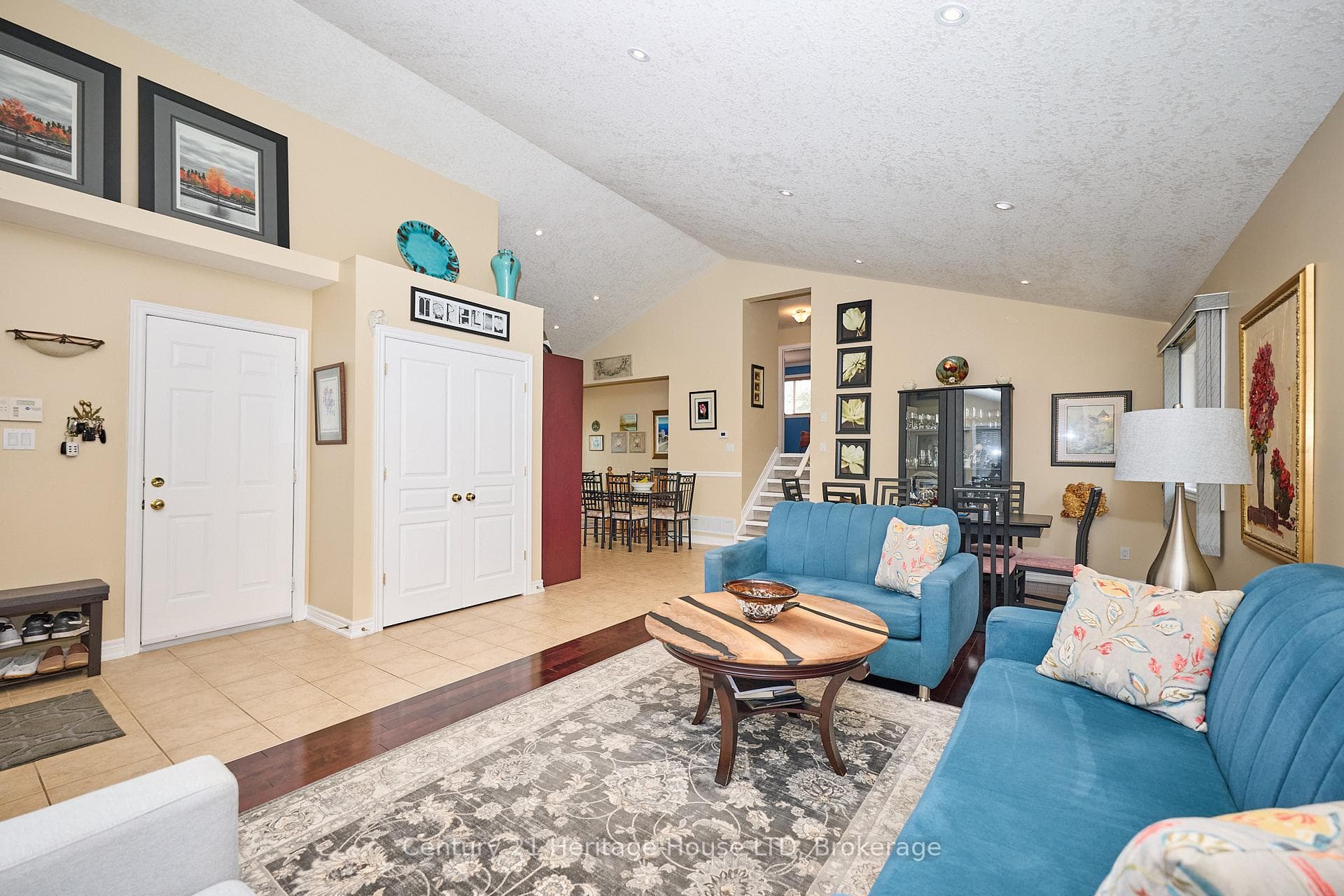 222 Dorchester Drive photo 9