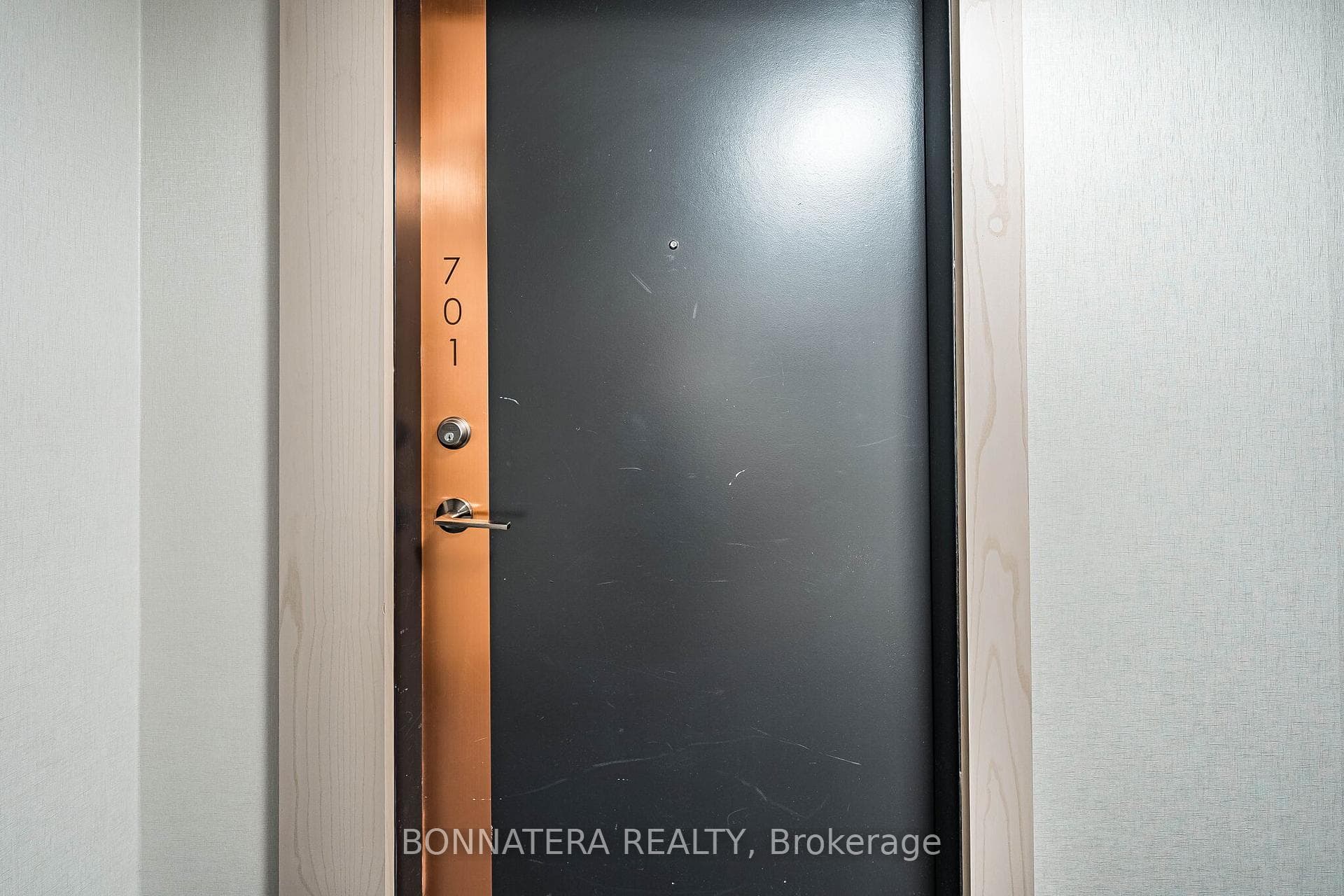 181 Huron Street Unit 701 photo 6
