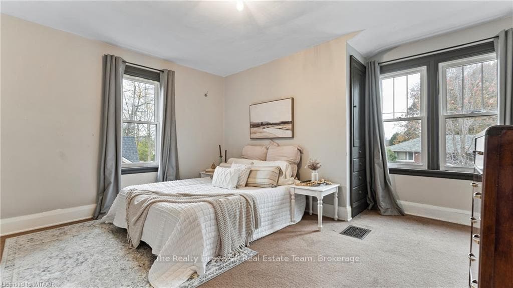 596 GRANT Street photo 20