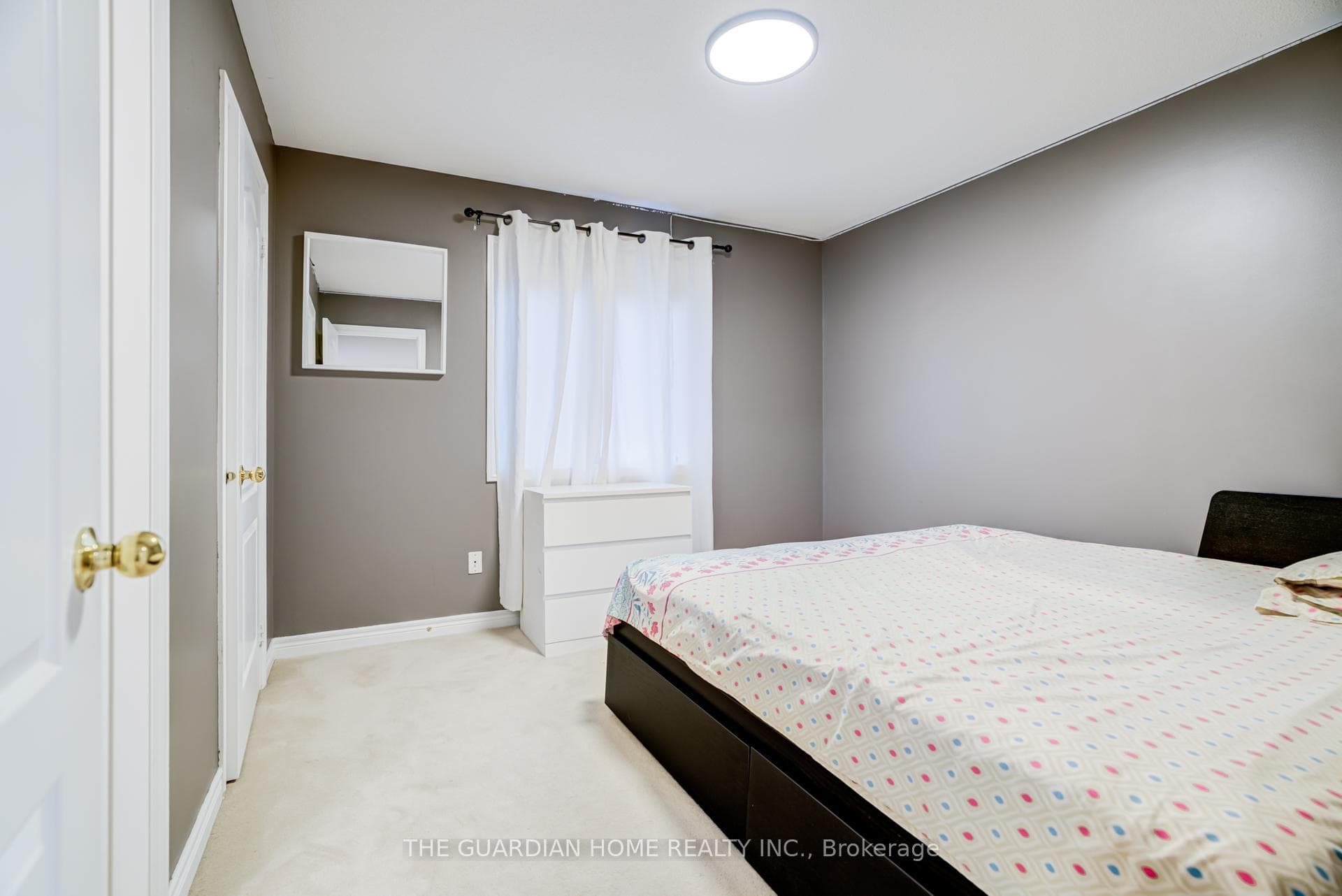 1214 Harlstone Crescent photo 42