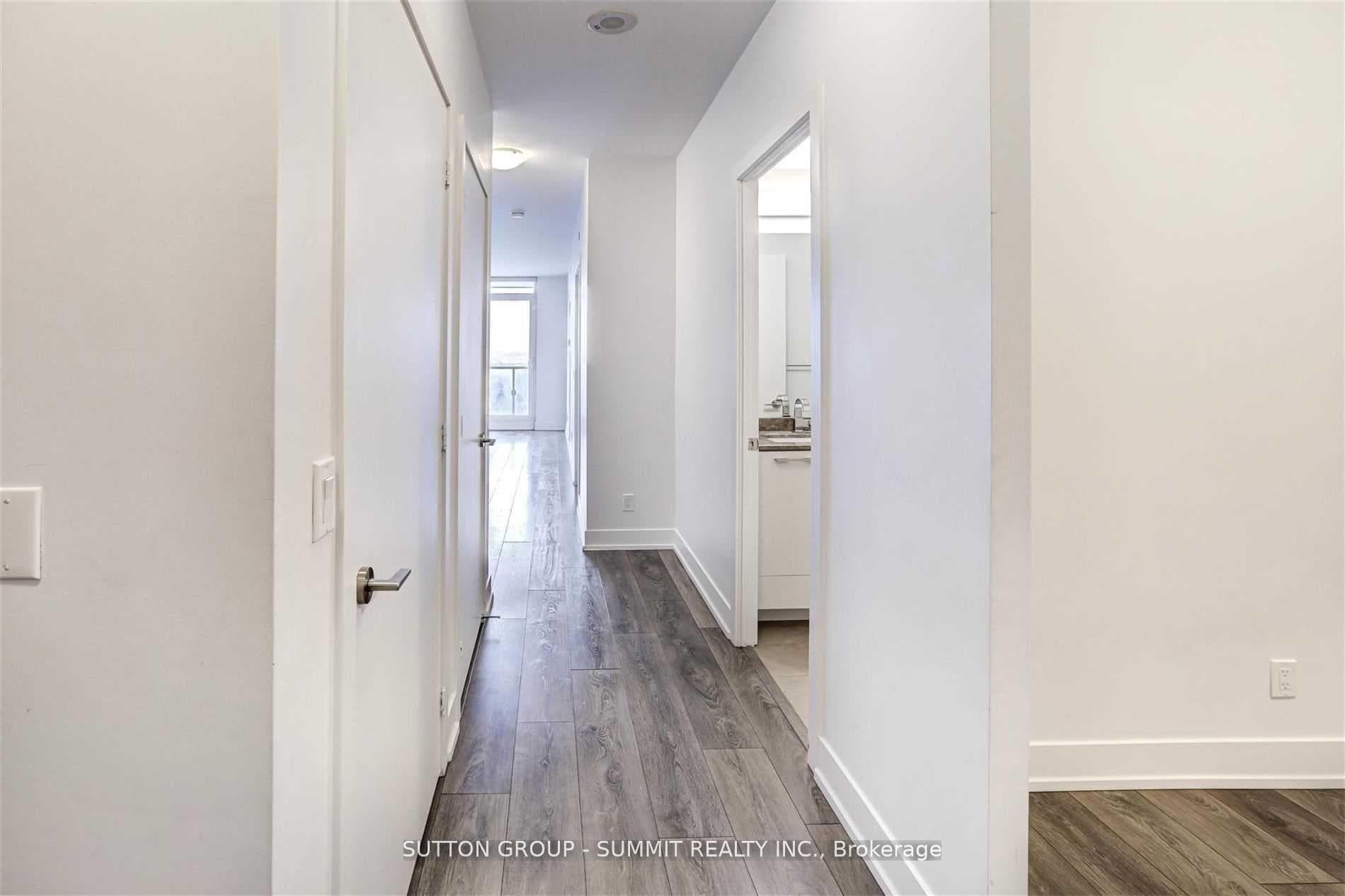 9471 Yonge Street Unit 1217 photo 11