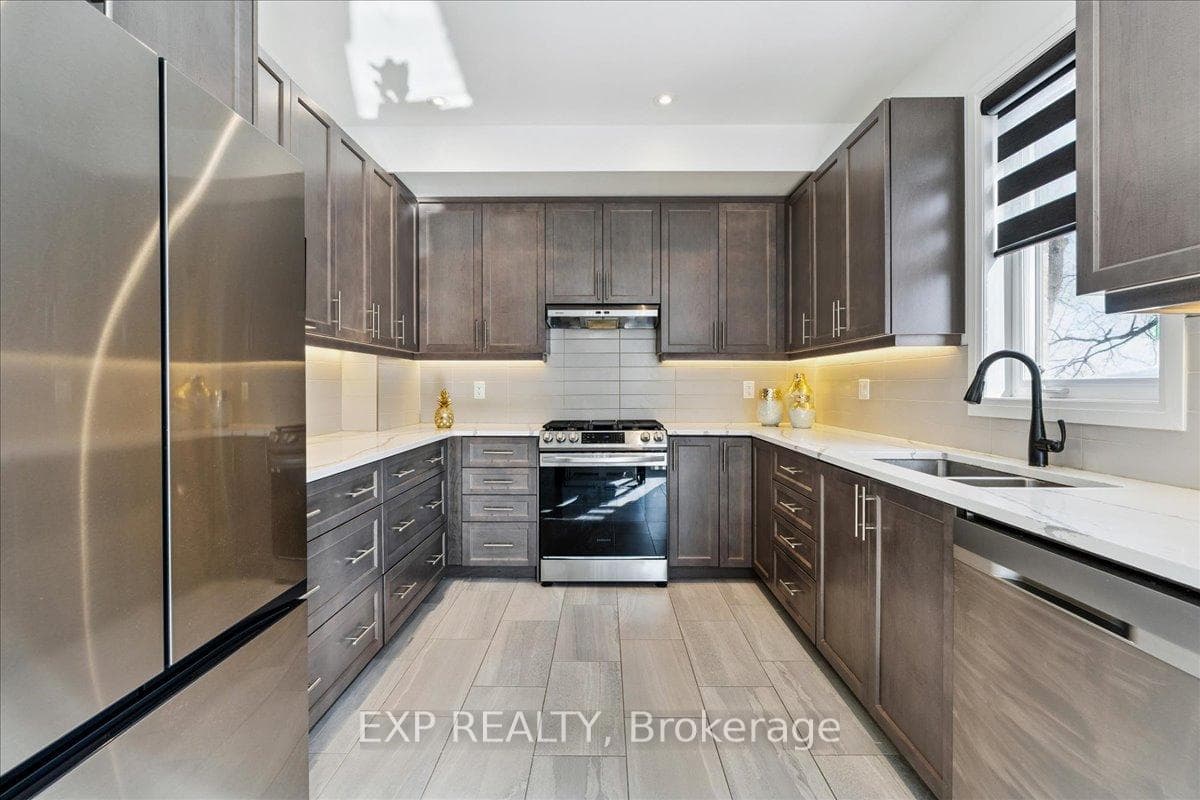 Large Kitchen with Gas Stove