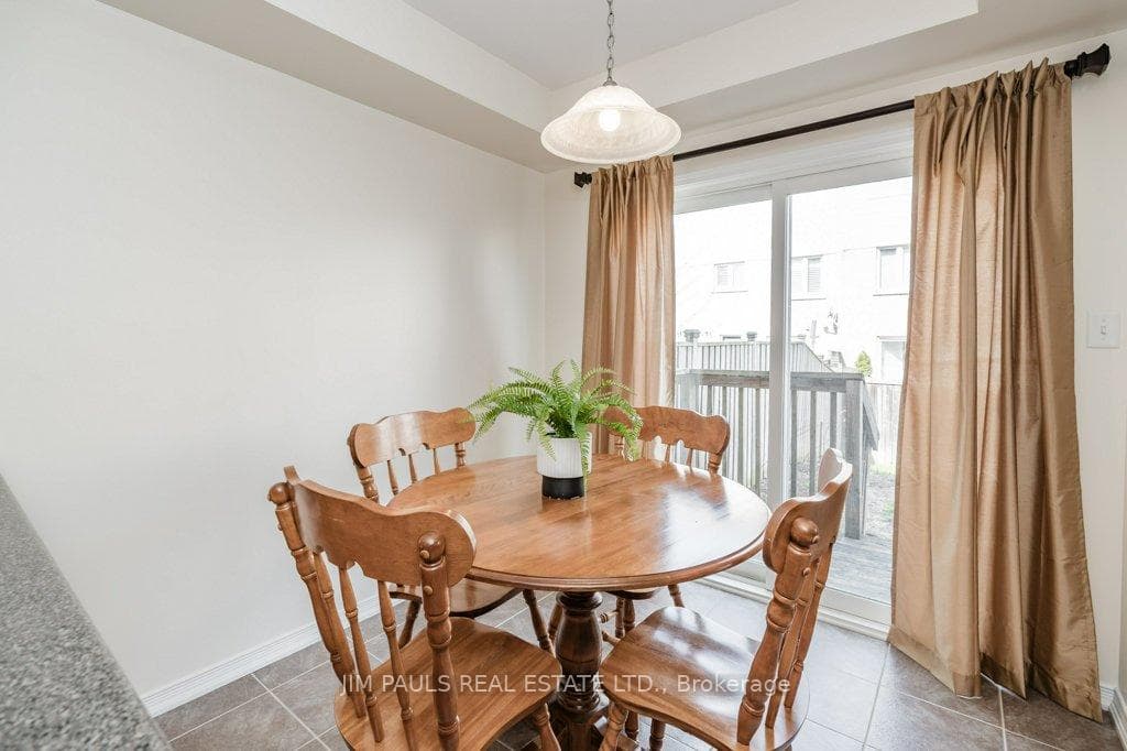 11 Newport Crescent photo 16