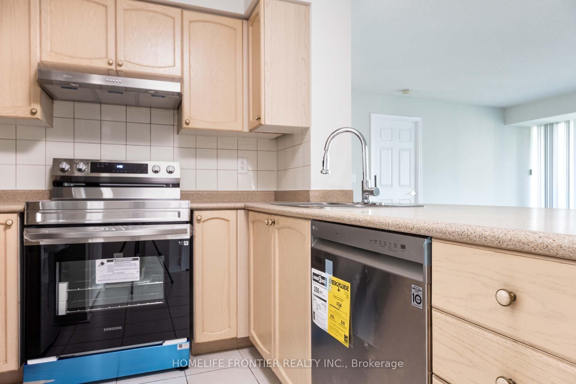 5508 Yonge Street Unit 1702 photo 8